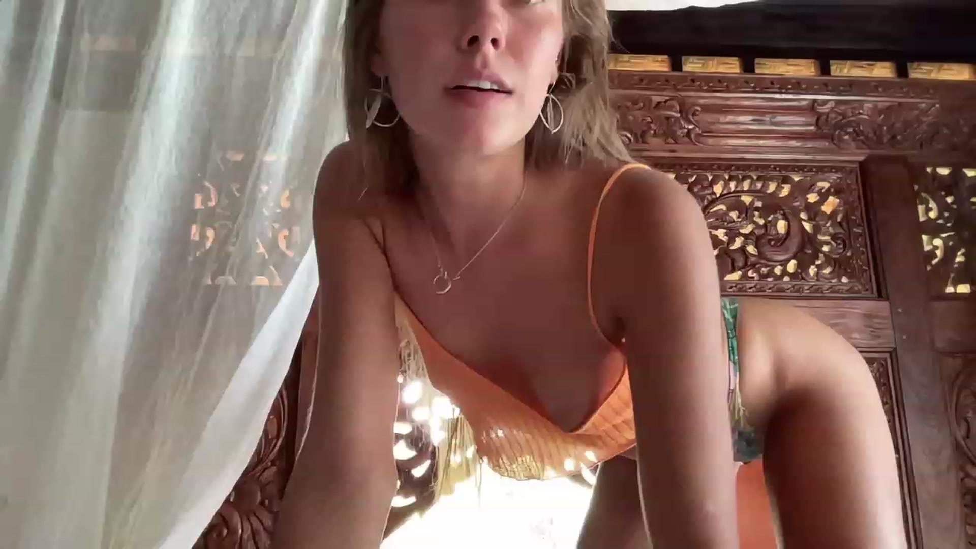 Gallery image thumbnail from HotUAJasNews's myfreecams stream on, 12/03/2022, 06:05 image 20 of 20