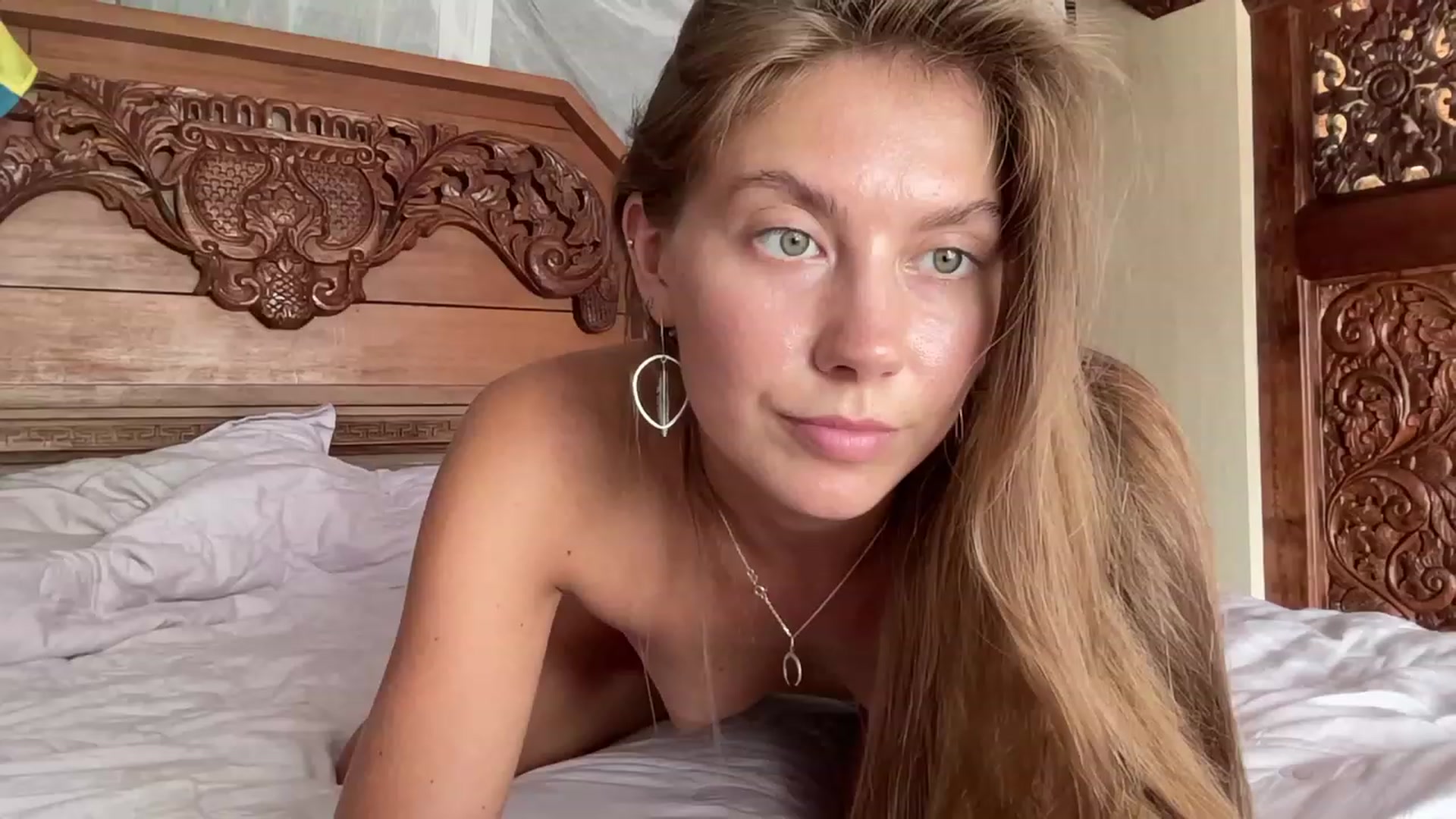 Gallery image thumbnail from HotUAJasNews's myfreecams stream on, 12/06/2022, 07:33 image 15 of 20