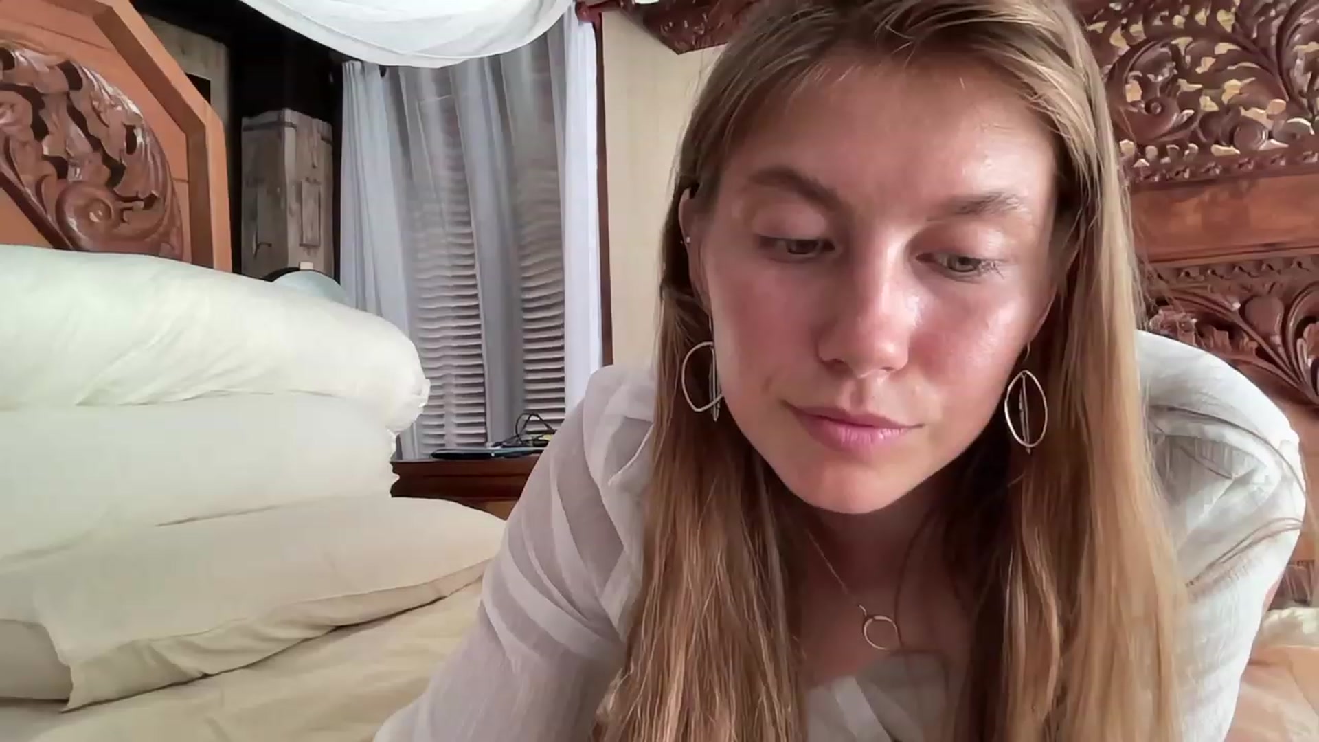 Gallery image thumbnail from HotUAJasNews's myfreecams stream on, 12/09/2022, 08:20 image 18 of 20