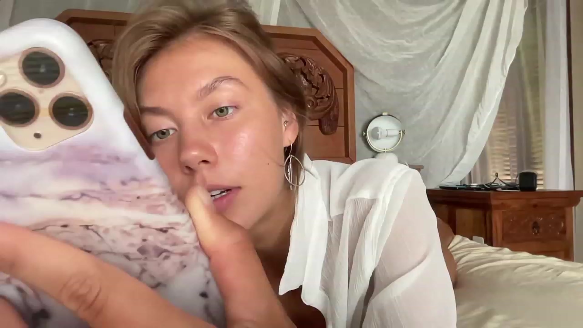 Gallery image thumbnail from HotUAJasNews's myfreecams stream on, 12/11/2022, 24:21 image 9 of 20