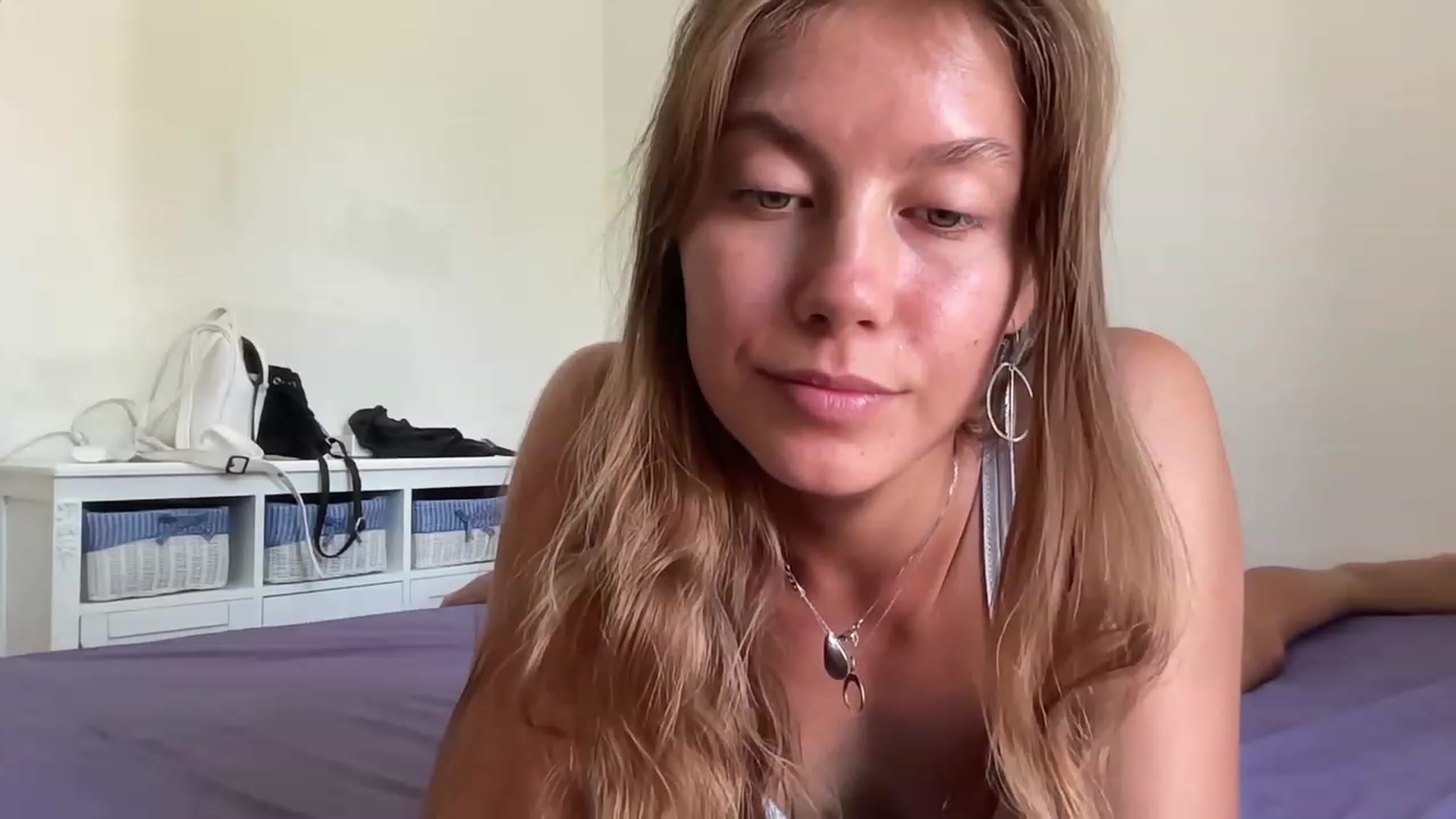 Gallery image thumbnail from HotUAJasNews's myfreecams stream on, 12/20/2022, 24:57 image 11 of 20