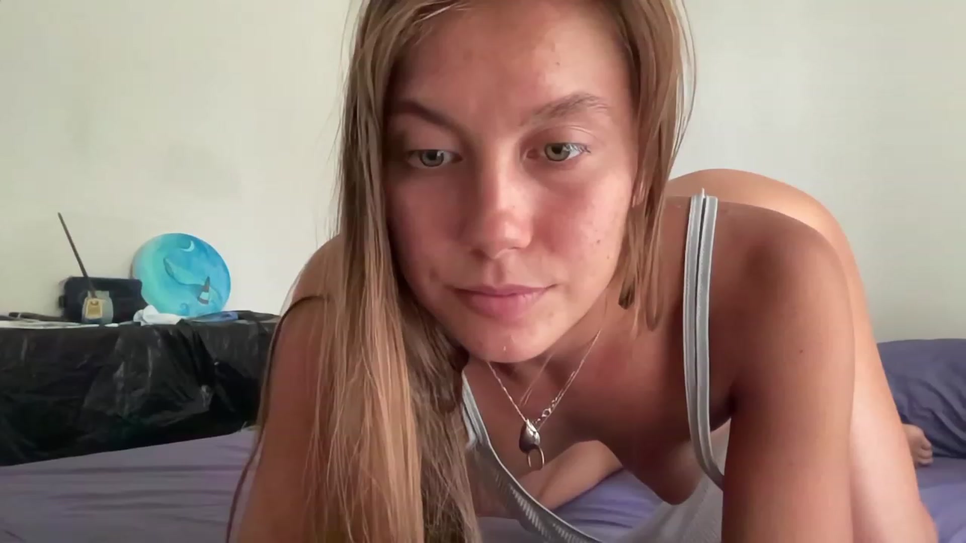 Gallery image thumbnail from HotUAJasNews's myfreecams stream on, 12/22/2022, 07:32 image 1 of 20