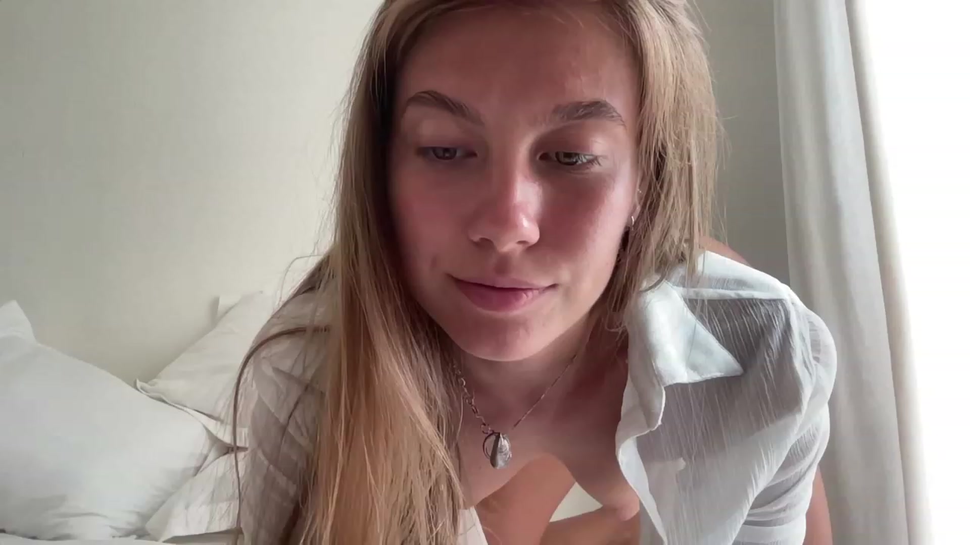 Gallery image thumbnail from HotUAJasNews's myfreecams stream on, 12/30/2022, 08:28 image 1 of 20