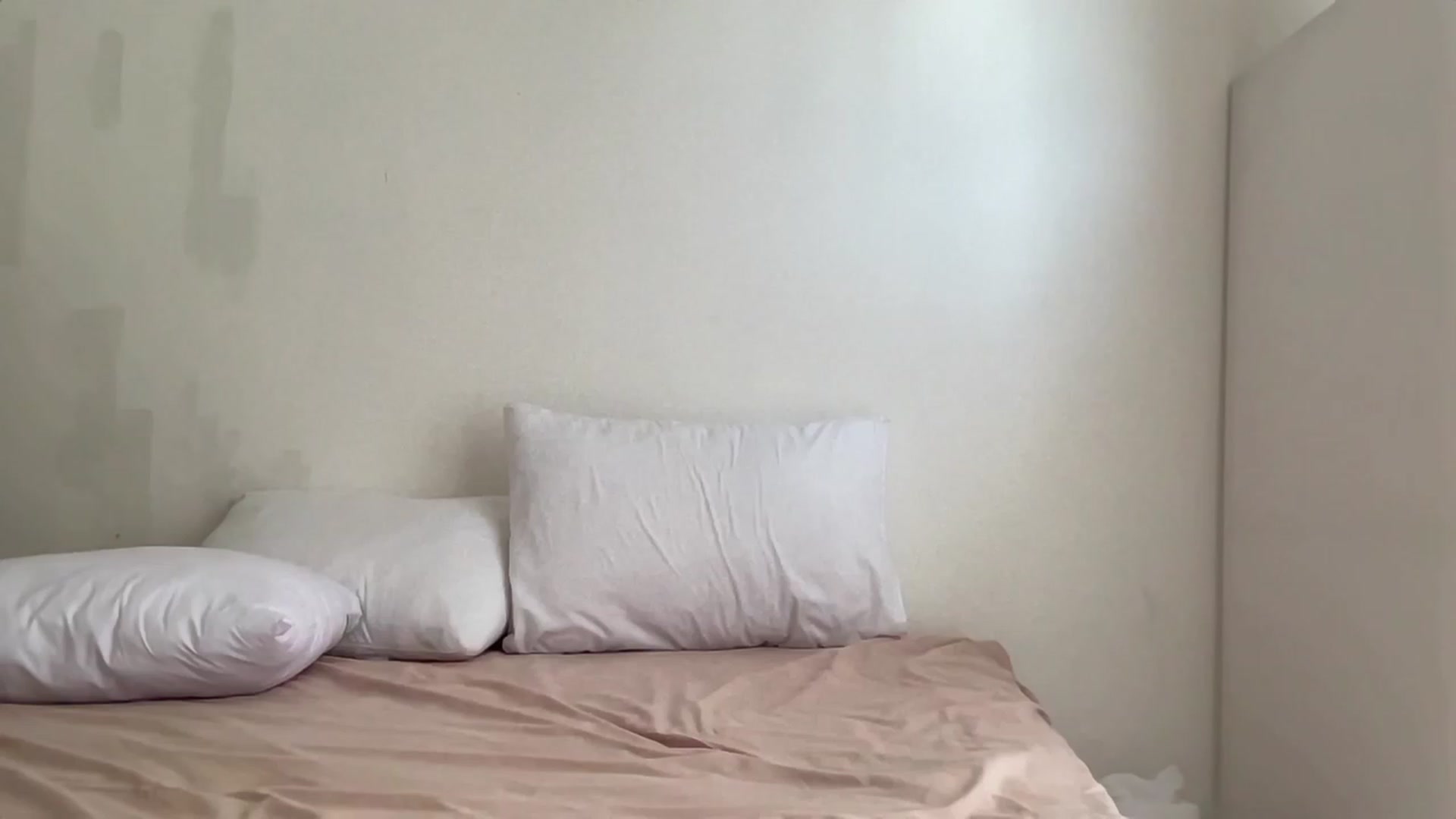Gallery image thumbnail from HotUAJasNews's myfreecams stream on, 01/09/2023, 02:02 image 18 of 20