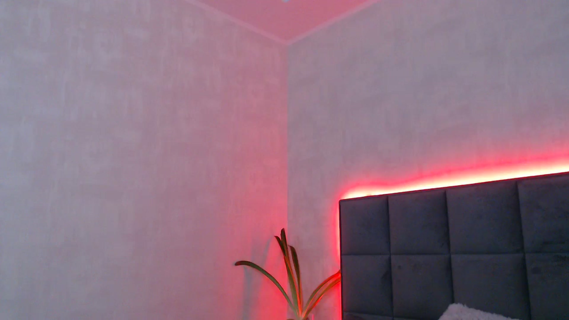 Gallery image thumbnail from Hot_ALISA's myfreecams stream on, 04/30/2026, 10:20 image 13 of 20