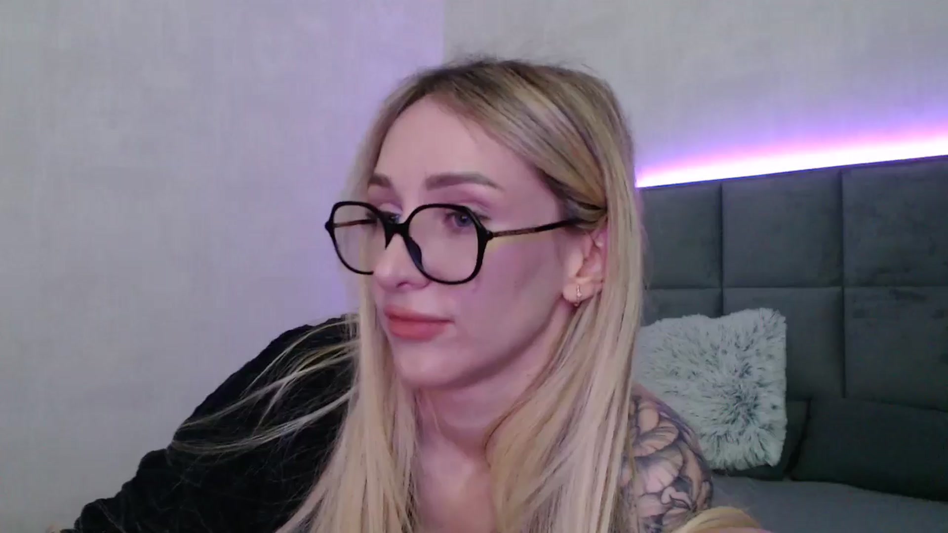 Gallery image thumbnail from Hot_ALISA's myfreecams stream on, 05/03/2026, 08:58 image 14 of 20