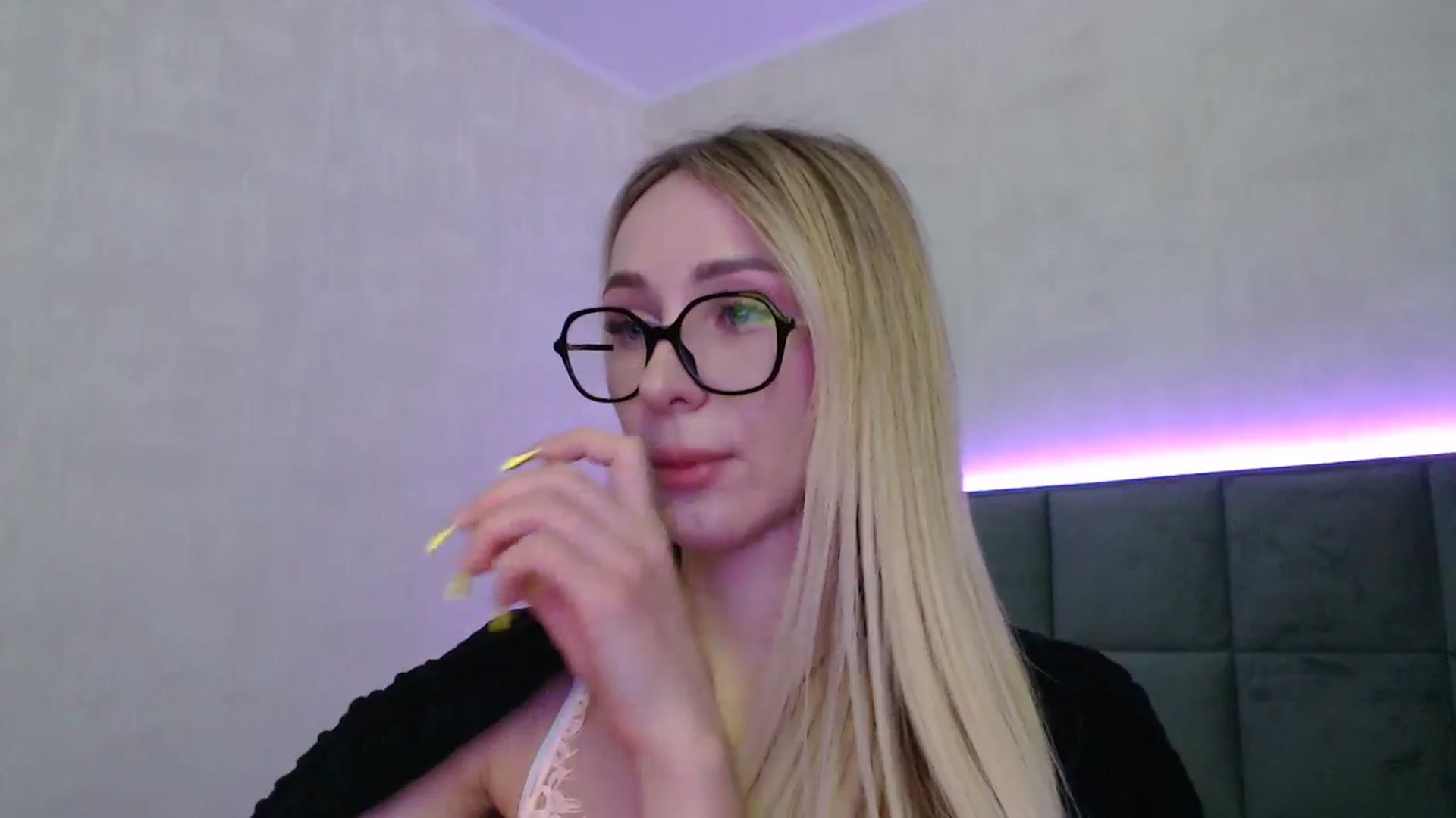 Gallery image thumbnail from Hot_ALISA's myfreecams stream on, 05/03/2026, 10:06 image 13 of 20