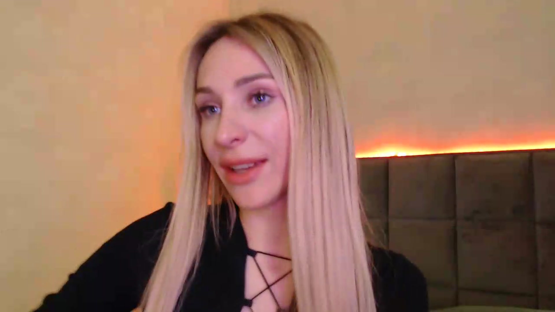Gallery image thumbnail from Hot_ALISA's myfreecams stream on, 05/12/2026, 11:12 image 17 of 20