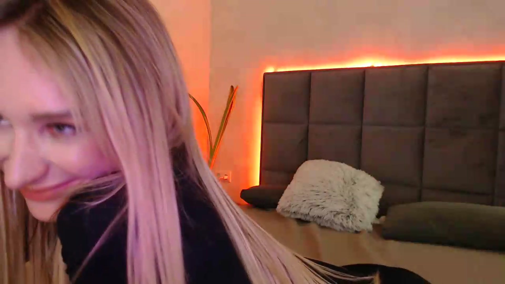Gallery image thumbnail from Hot_ALISA's myfreecams stream on, 05/12/2026, 11:12 image 9 of 20