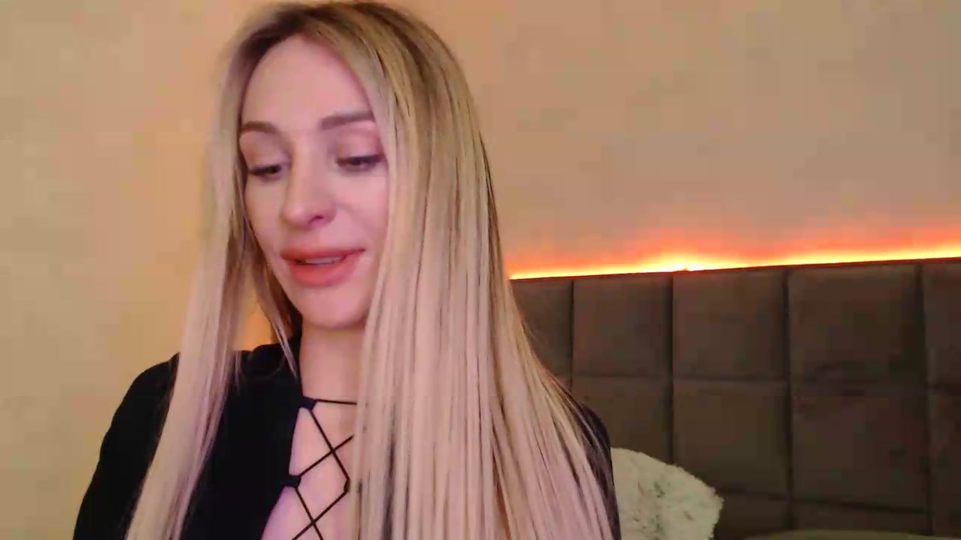 Gallery image thumbnail from Hot_ALISA's myfreecams stream on, 05/12/2026, 11:12 image 18 of 20