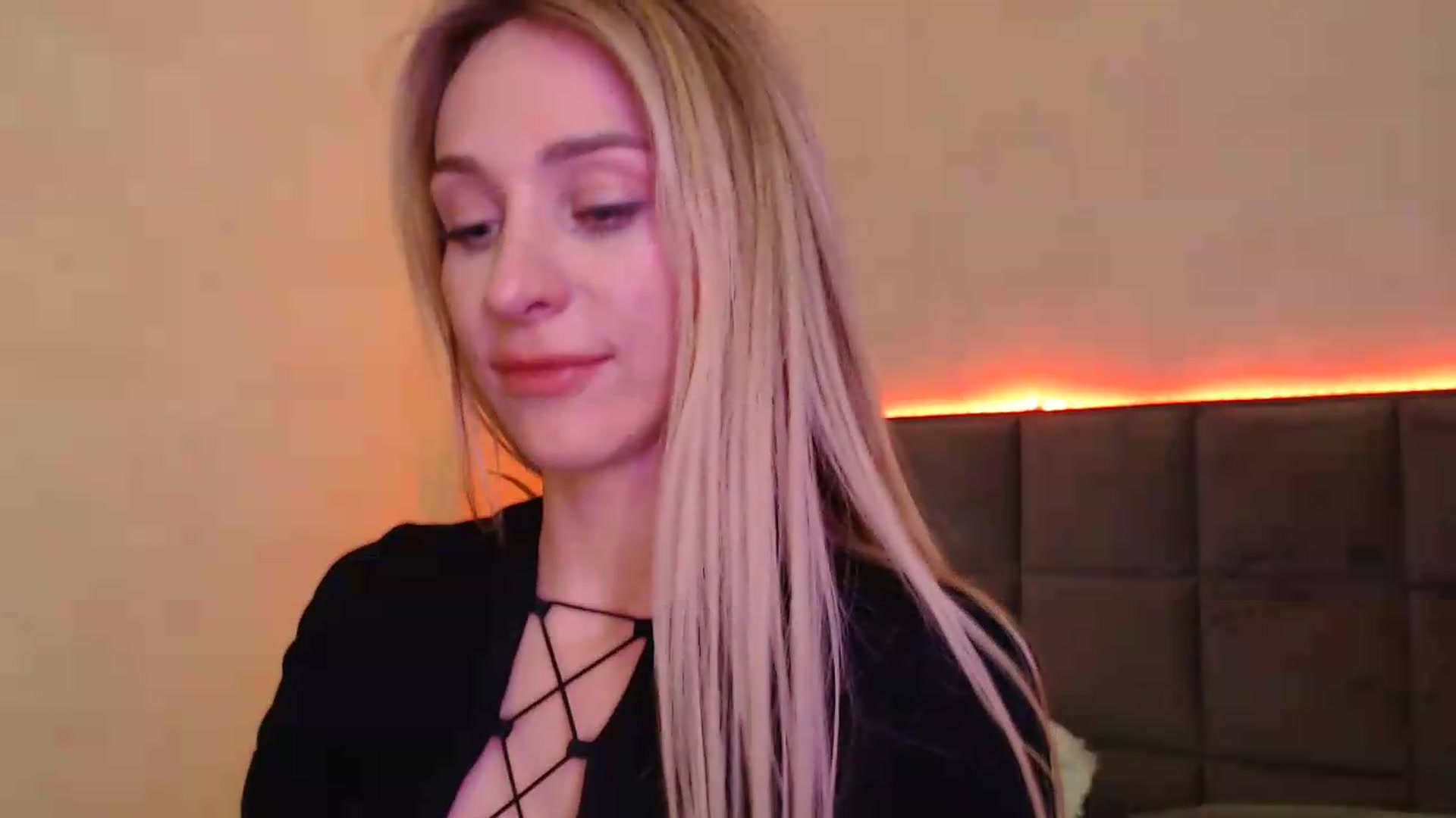 Gallery image thumbnail from Hot_ALISA's myfreecams stream on, 05/12/2026, 11:12 image 16 of 20