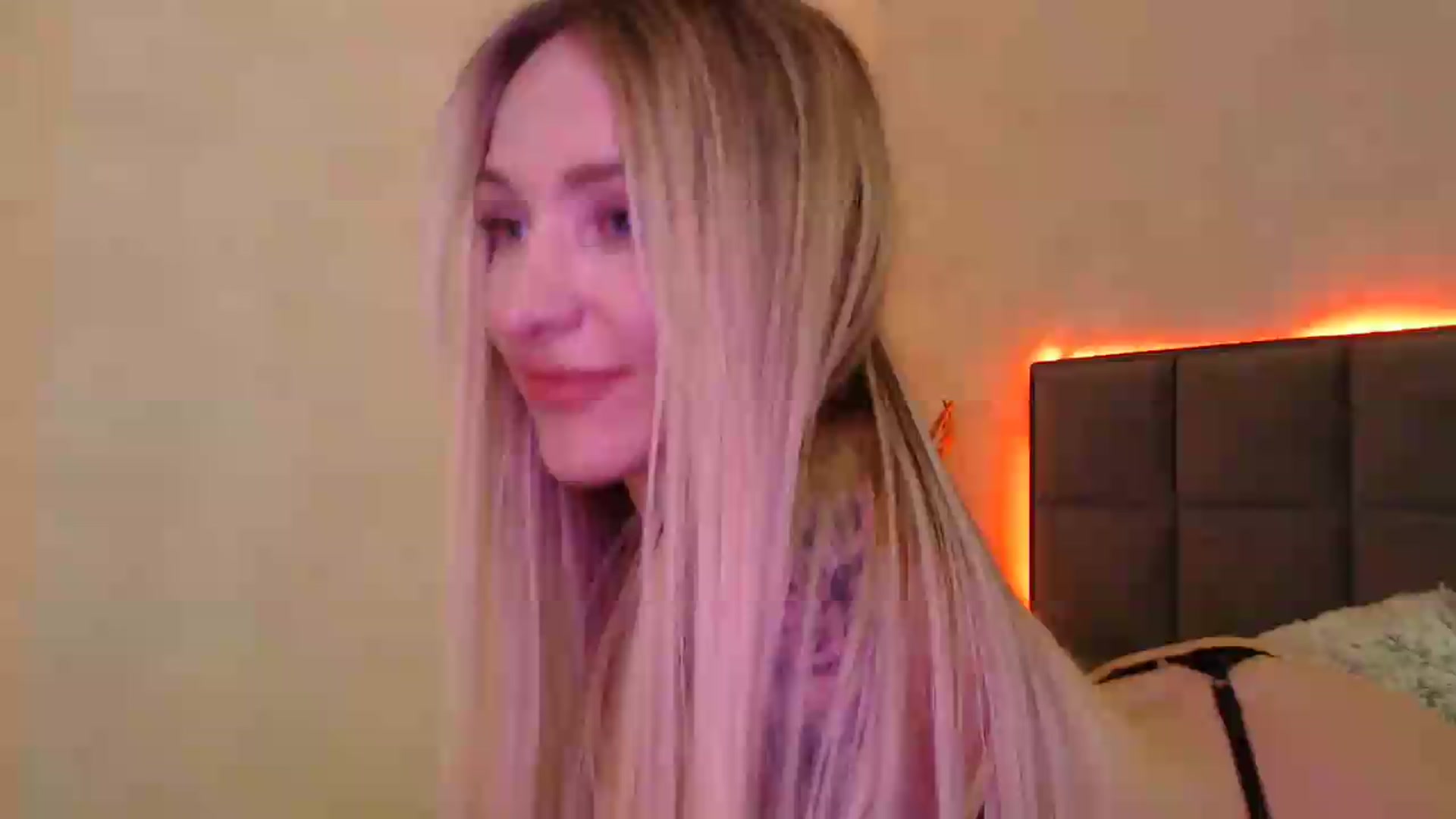 Gallery image thumbnail from Hot_ALISA's myfreecams stream on, 05/14/2026, 09:54 image 5 of 20