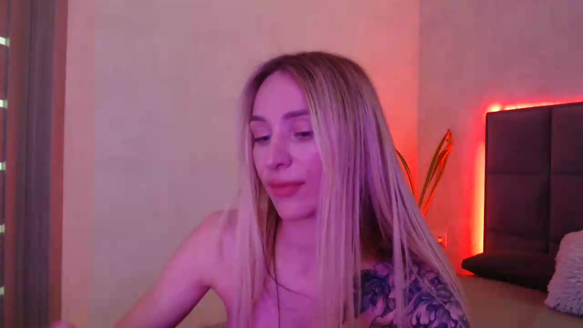 Gallery image thumbnail from Hot_ALISA's myfreecams stream on, 05/14/2026, 11:11 image 19 of 20