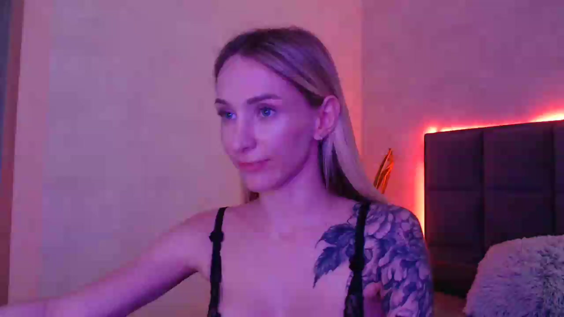 Gallery image thumbnail from Hot_ALISA's myfreecams stream on, 05/14/2026, 15:00 image 18 of 20