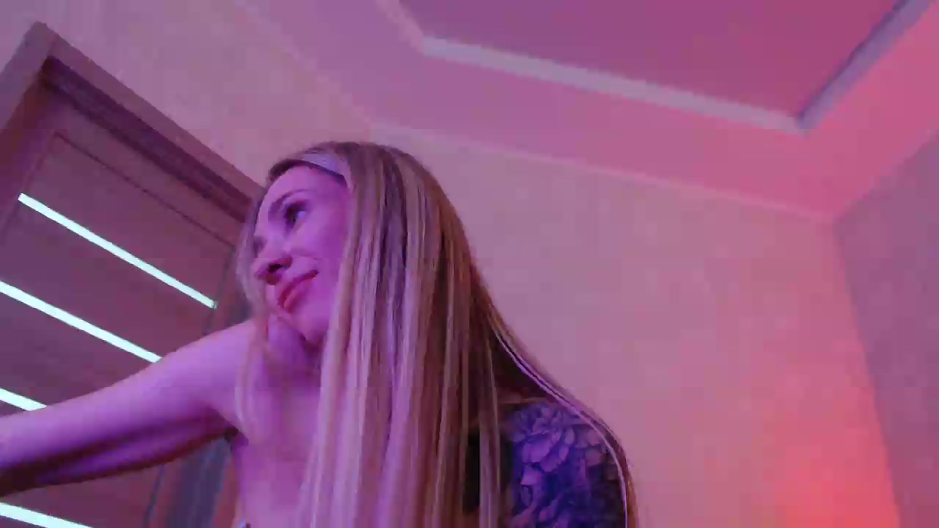 Gallery image thumbnail from Hot_ALISA's myfreecams stream on, 05/14/2026, 15:00 image 4 of 20