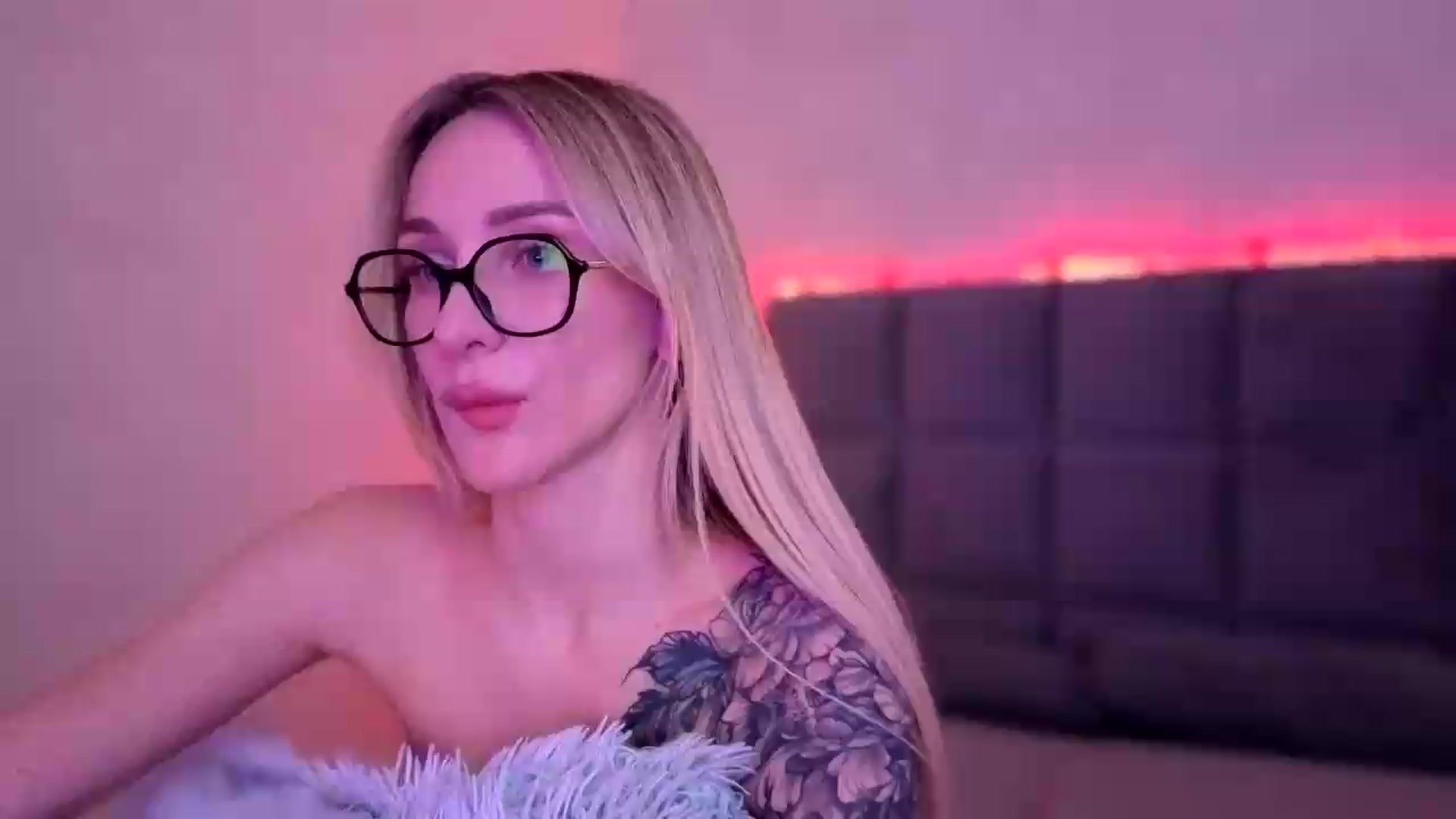 Gallery image thumbnail from Hot_ALISA's myfreecams stream on, 05/15/2026, 10:07 image 3 of 20