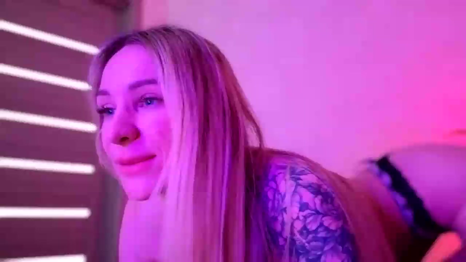 Gallery image thumbnail from Hot_ALISA's myfreecams stream on, 05/19/2026, 12:07 image 1 of 20