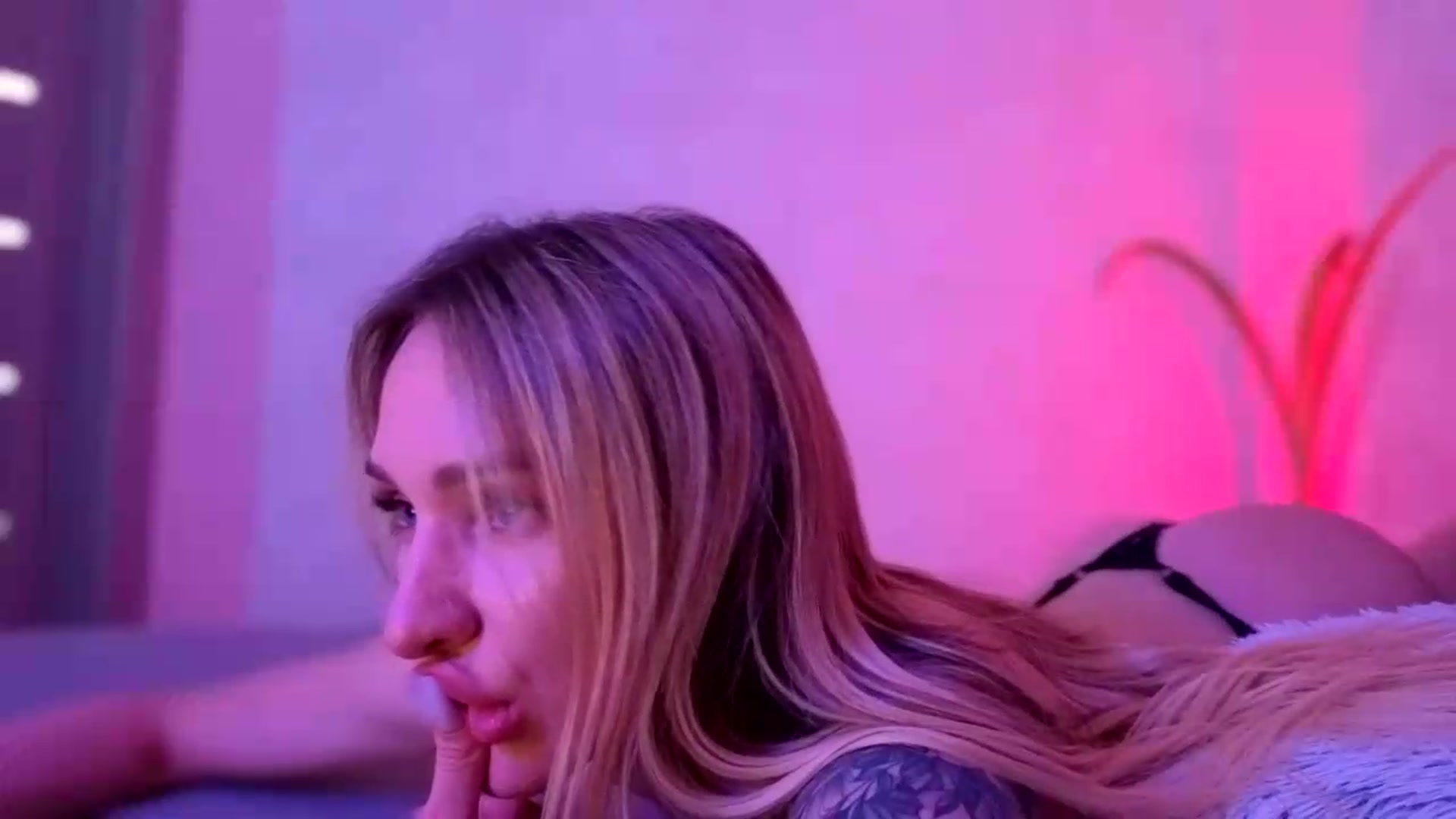 Gallery image thumbnail from Hot_ALISA's myfreecams stream on, 05/24/2026, 12:50 image 8 of 20