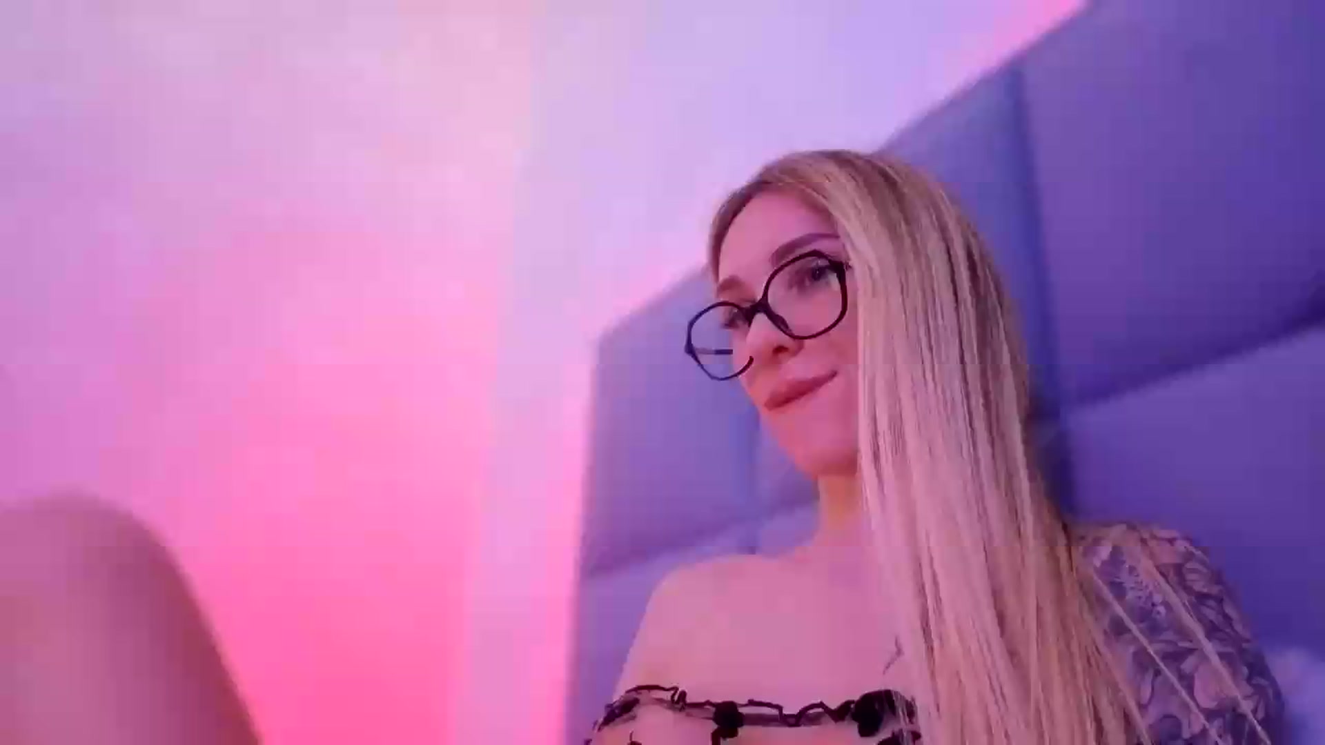 Gallery image thumbnail from Hot_ALISA's myfreecams stream on, 05/31/2026, 14:39 image 1 of 20