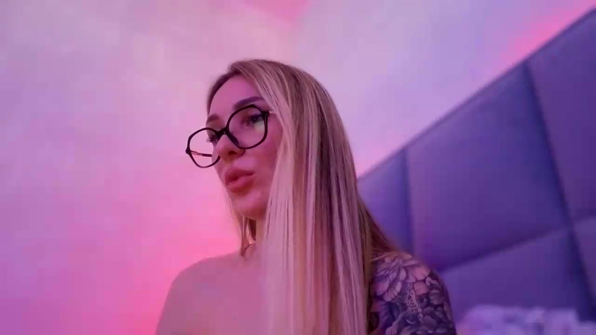 Gallery image thumbnail from Hot_ALISA's myfreecams stream on, 05/31/2026, 14:39 image 19 of 20