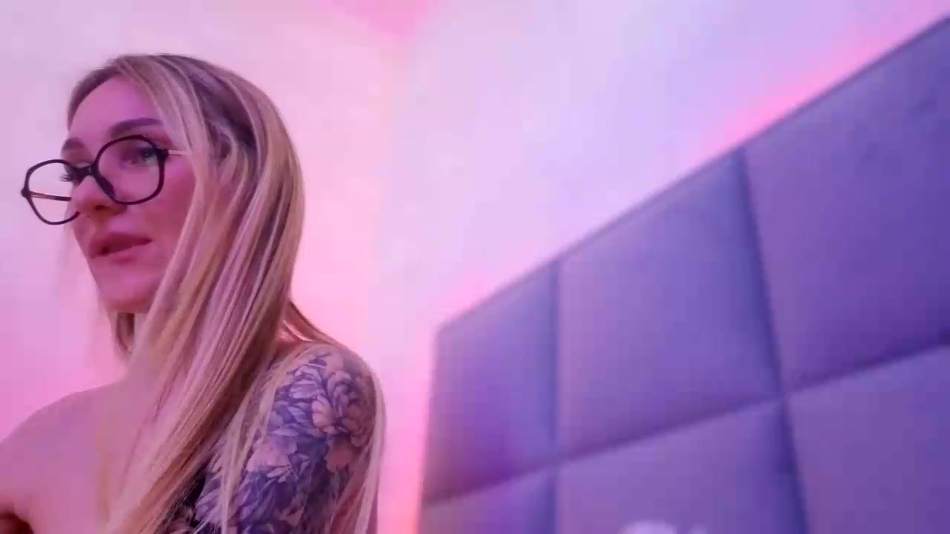 Gallery image thumbnail from Hot_ALISA's myfreecams stream on, 05/31/2026, 14:39 image 12 of 20