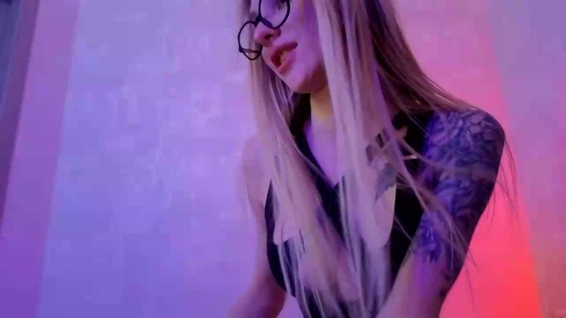 Gallery image thumbnail from Hot_ALISA's myfreecams stream on, 06/04/2026, 13:50 image 8 of 20