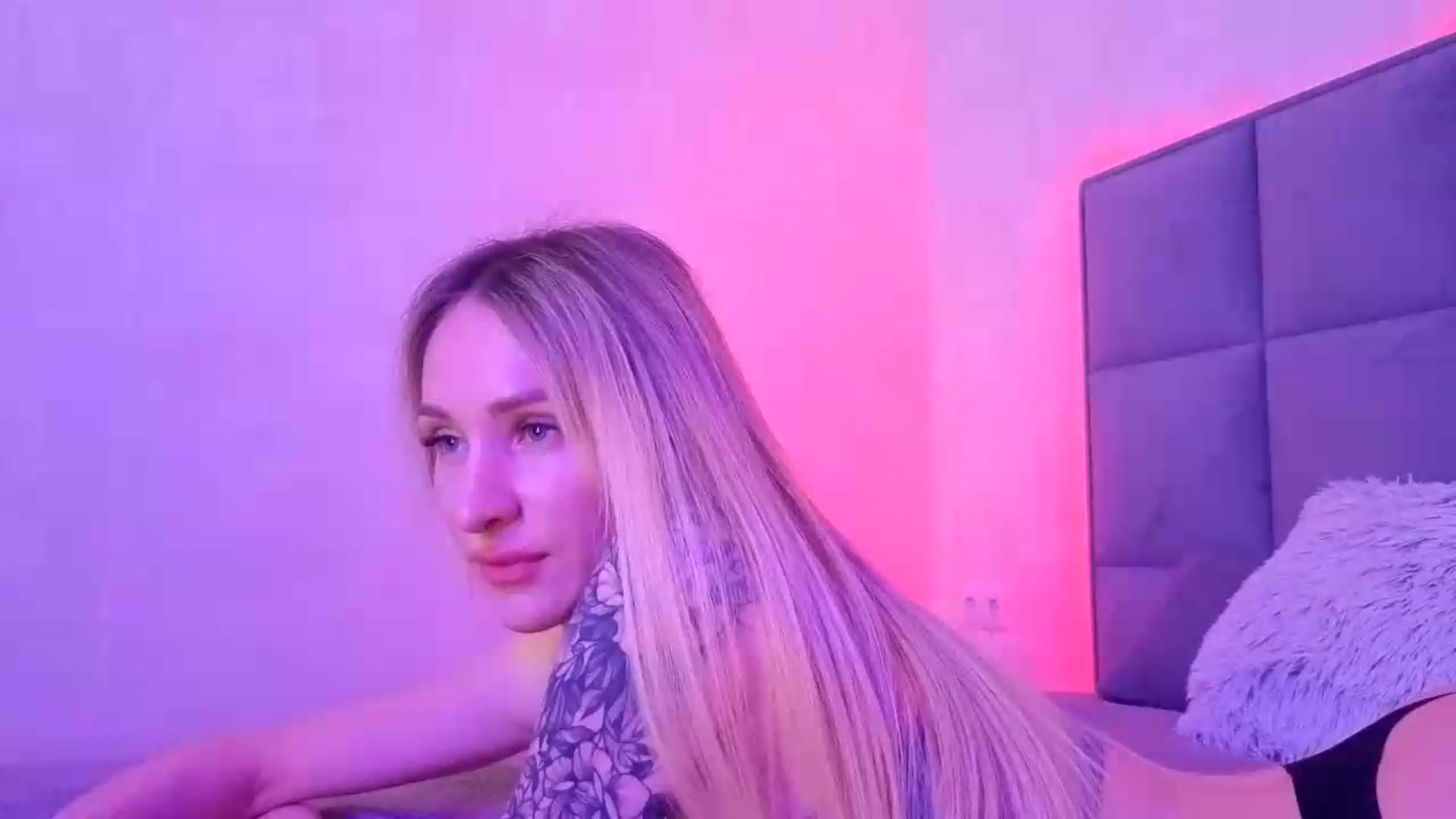 Gallery image thumbnail from Hot_ALISA's myfreecams stream on, 06/05/2026, 09:23 image 9 of 20