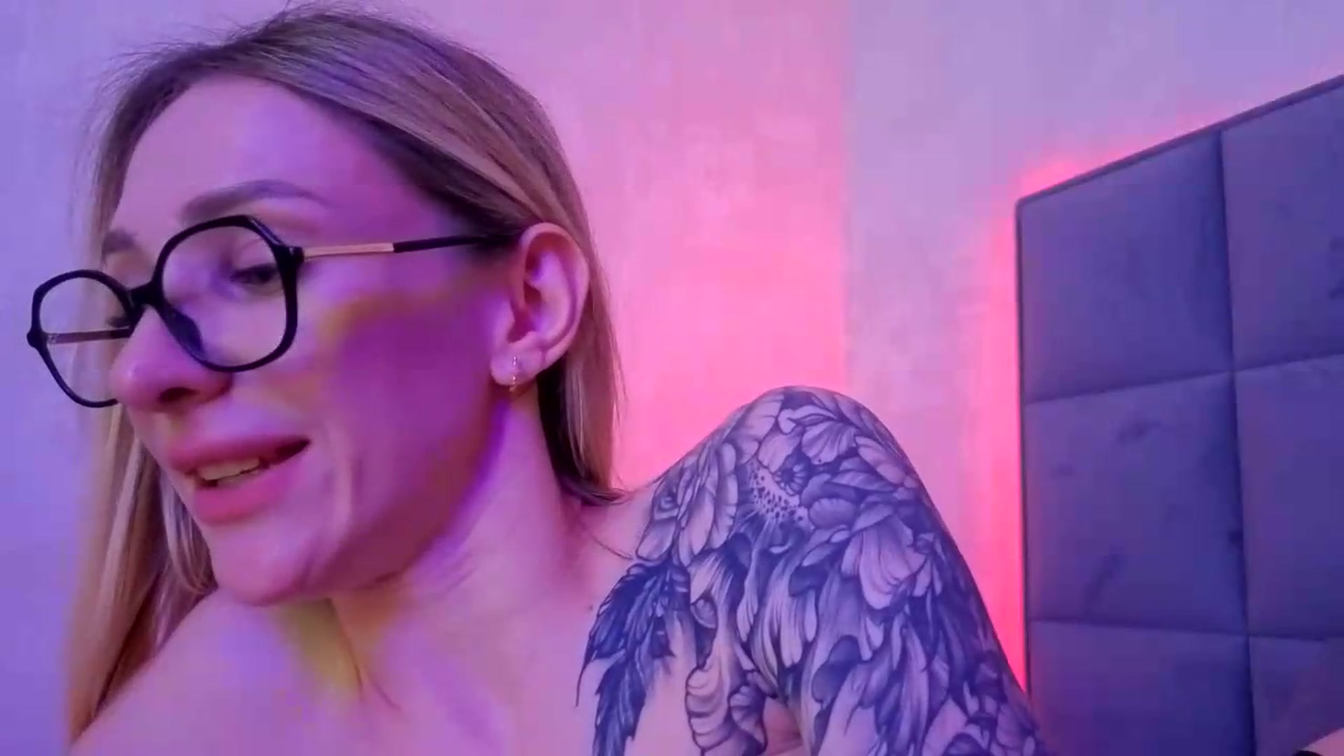 Gallery image thumbnail from Hot_ALISA's myfreecams stream on, 06/05/2026, 13:18 image 12 of 20