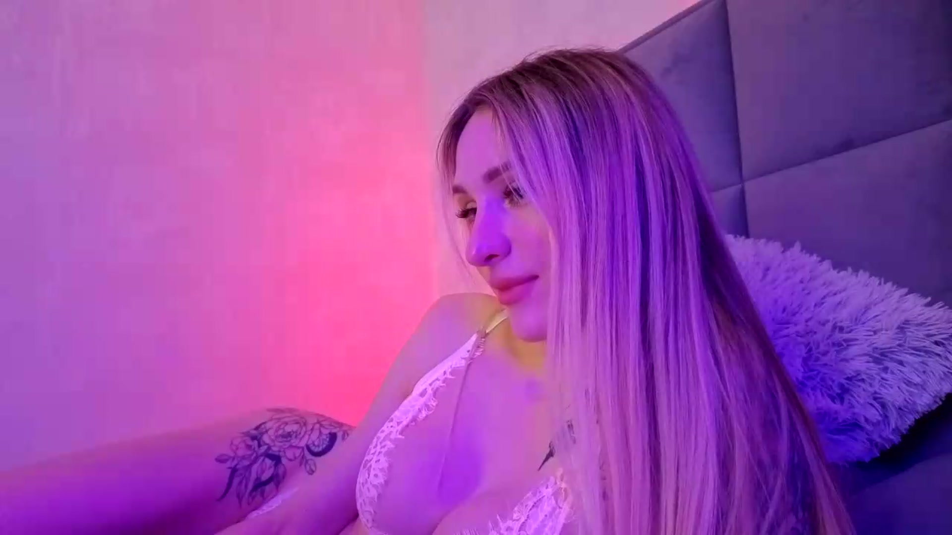 Gallery image thumbnail from Hot_ALISA's myfreecams stream on, 06/07/2026, 08:54 image 3 of 20