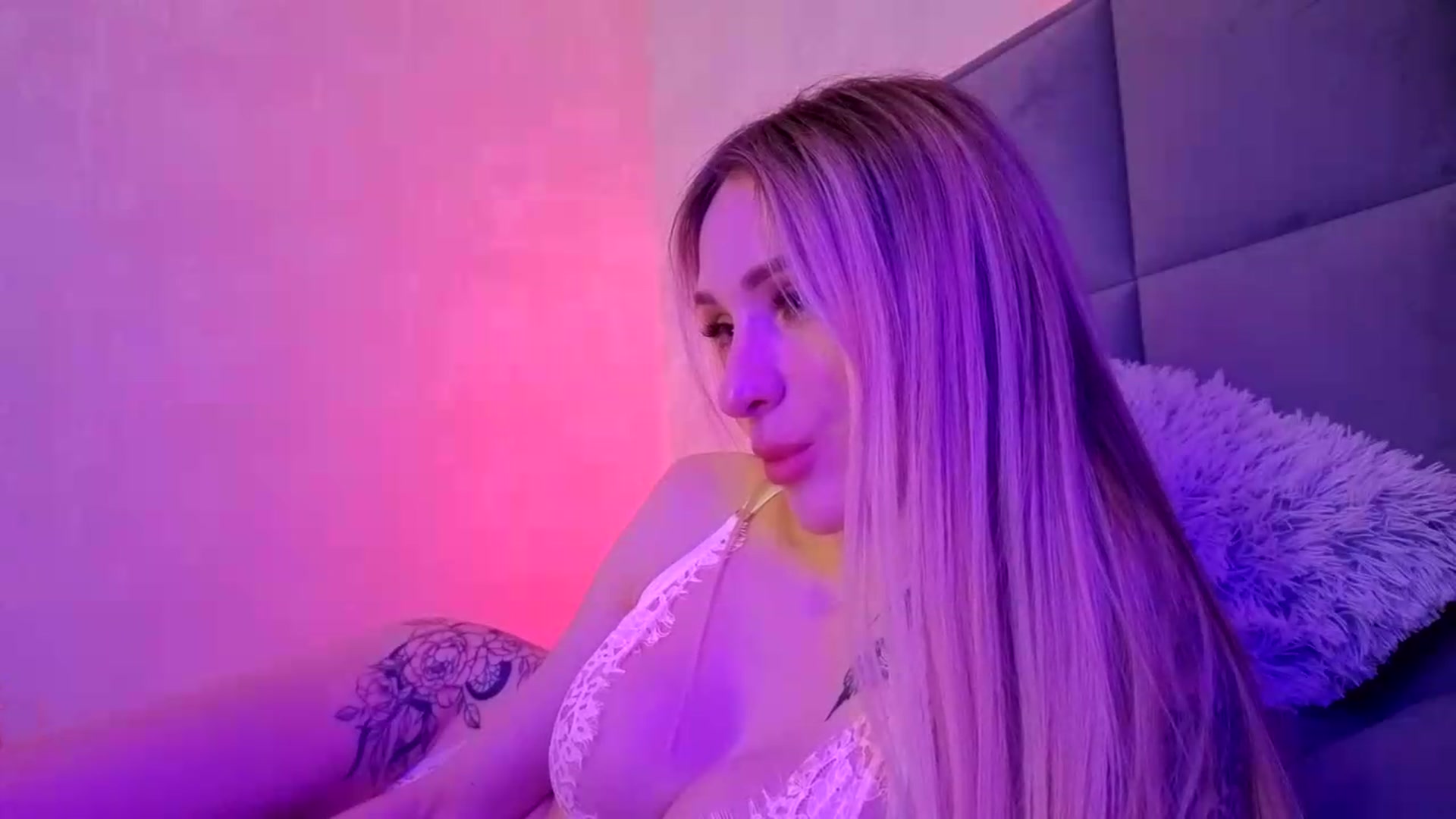Gallery image thumbnail from Hot_ALISA's myfreecams stream on, 06/07/2026, 08:54 image 4 of 20