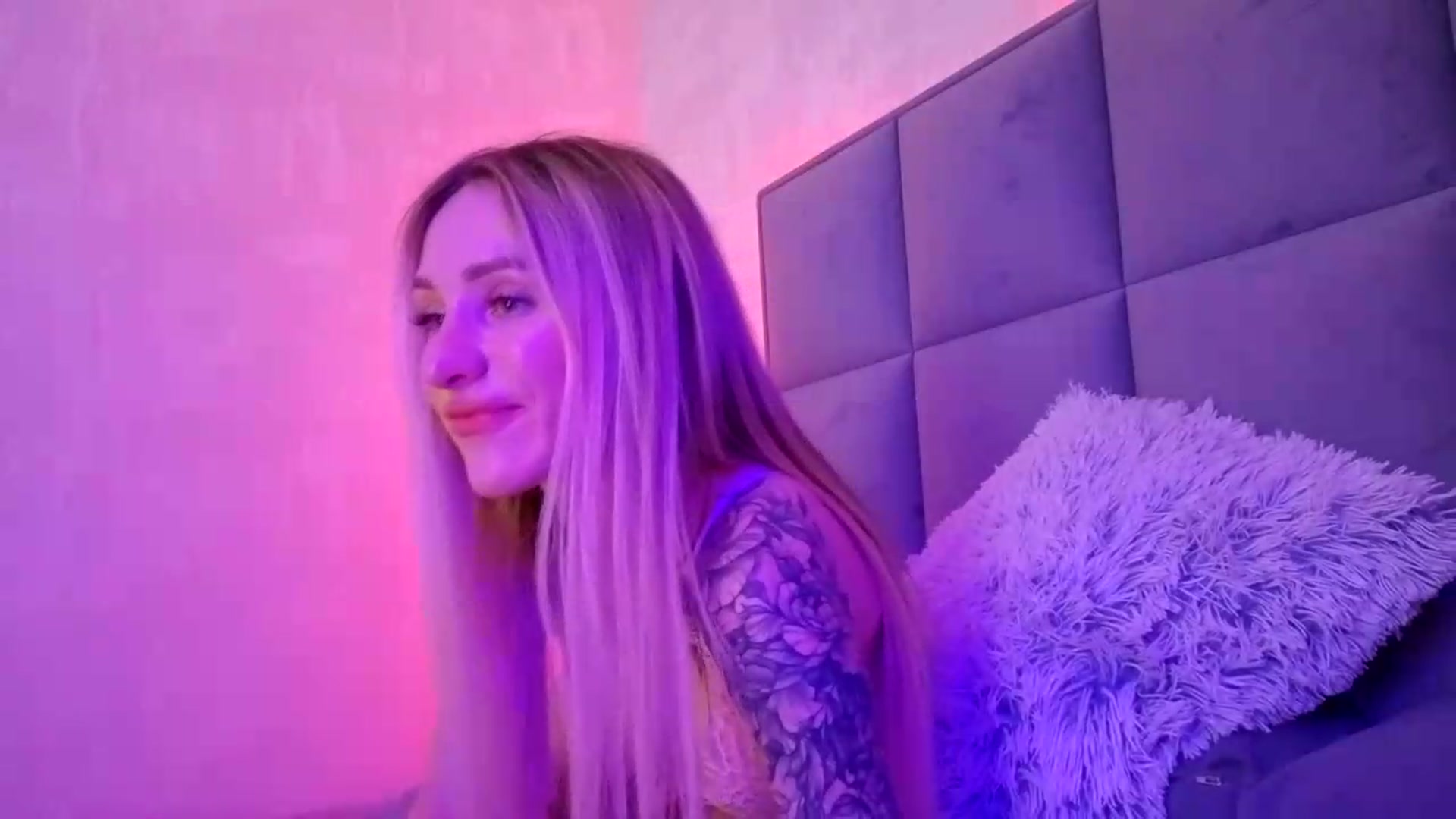 Gallery image thumbnail from Hot_ALISA's myfreecams stream on, 06/07/2026, 08:54 image 7 of 20
