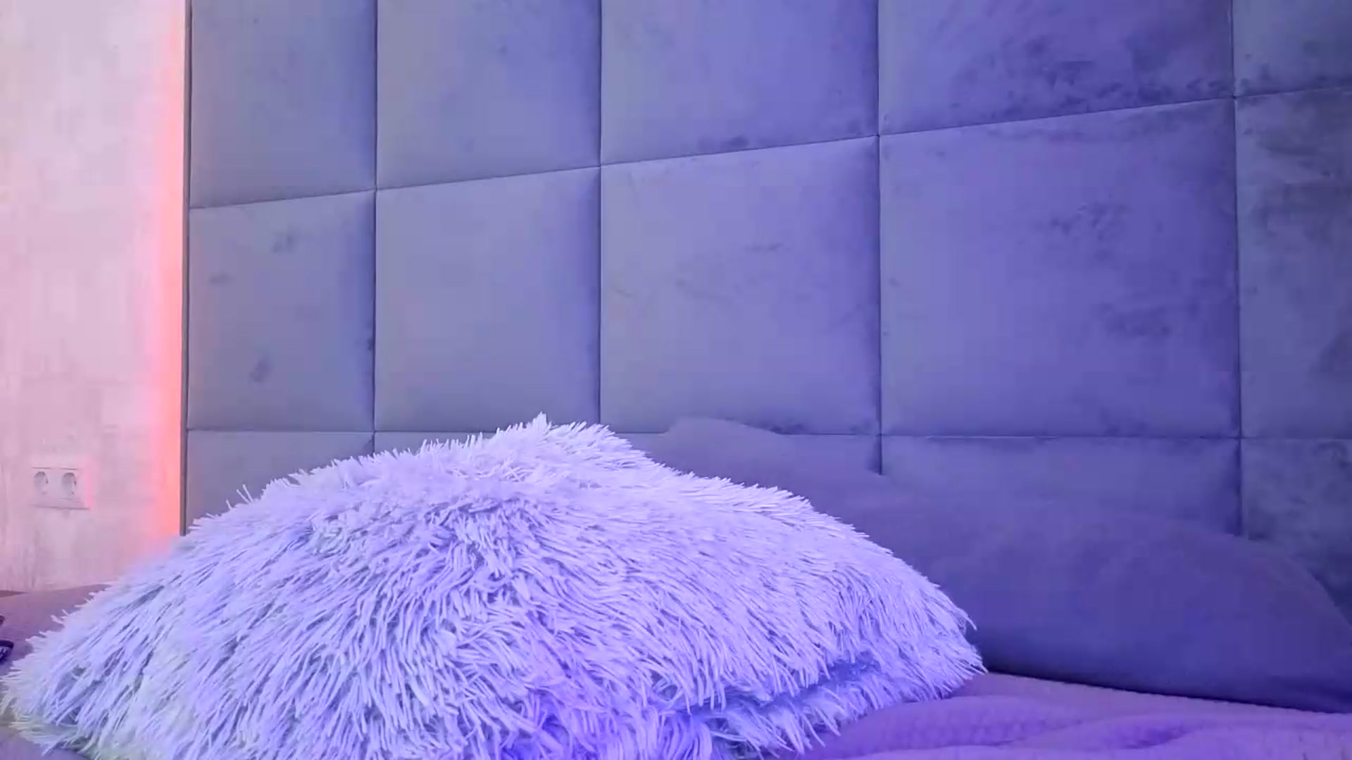 Gallery image thumbnail from Hot_ALISA's myfreecams stream on, 06/09/2026, 14:42 image 19 of 20