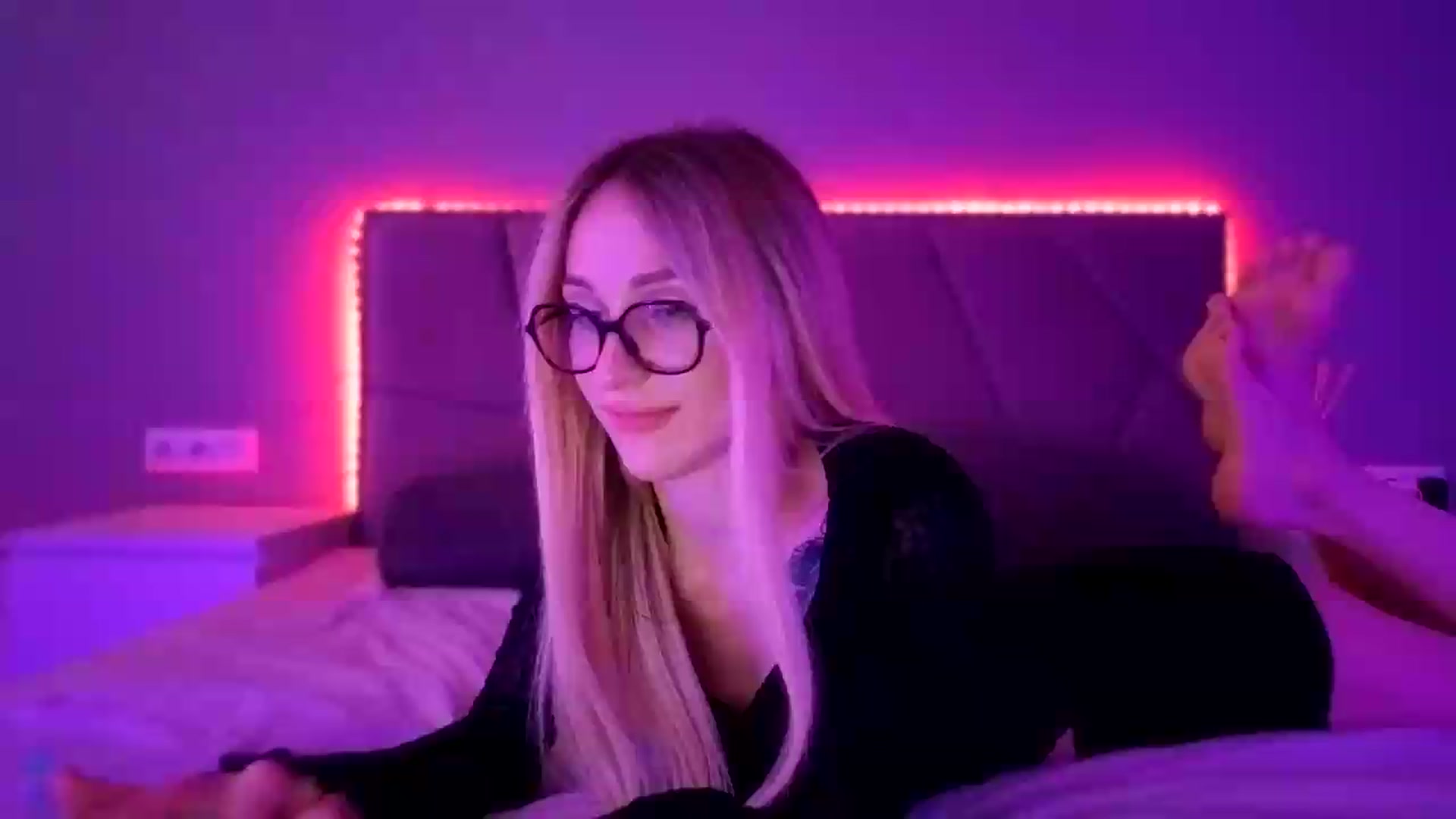 Gallery image thumbnail from Hot_ALISA's myfreecams stream on, 06/14/2026, 09:44 image 18 of 20