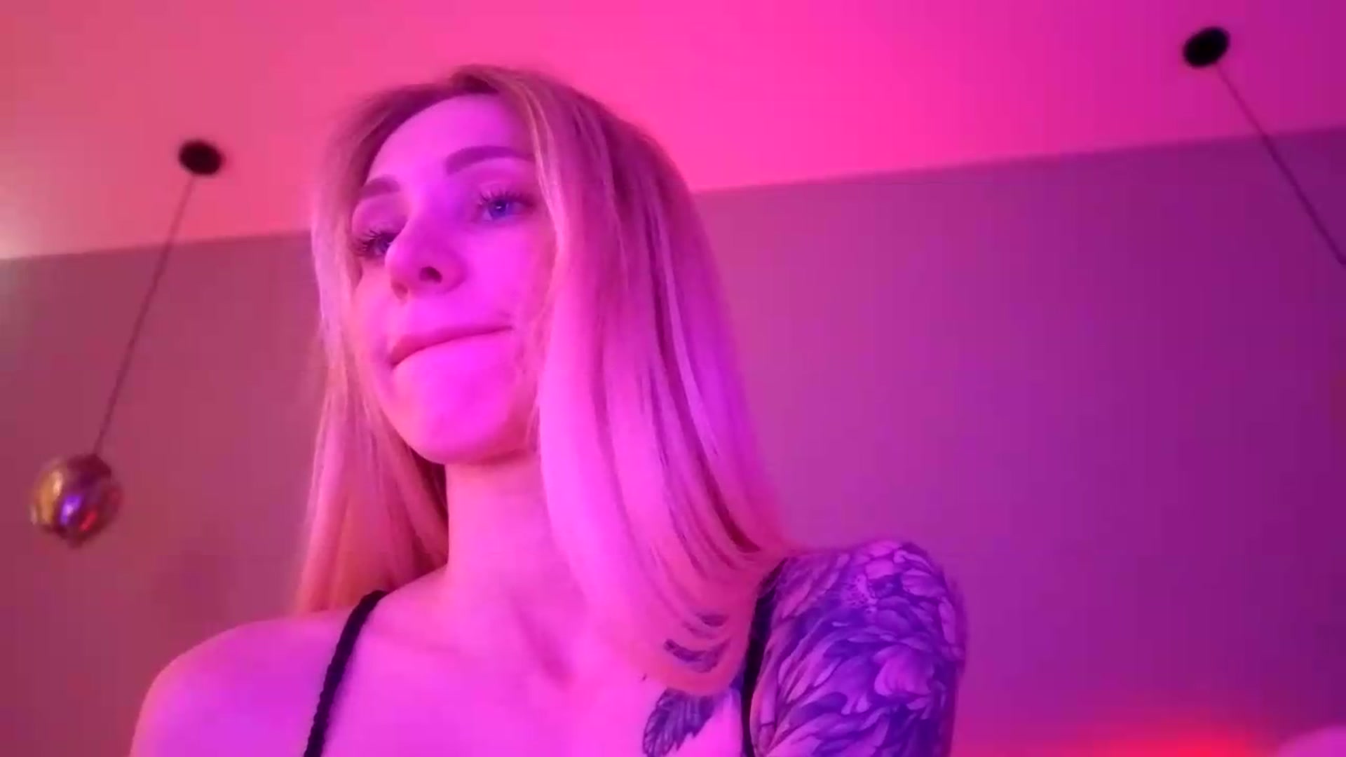 Gallery image thumbnail from Hot_ALISA's myfreecams stream on, 06/23/2026, 09:47 image 18 of 20