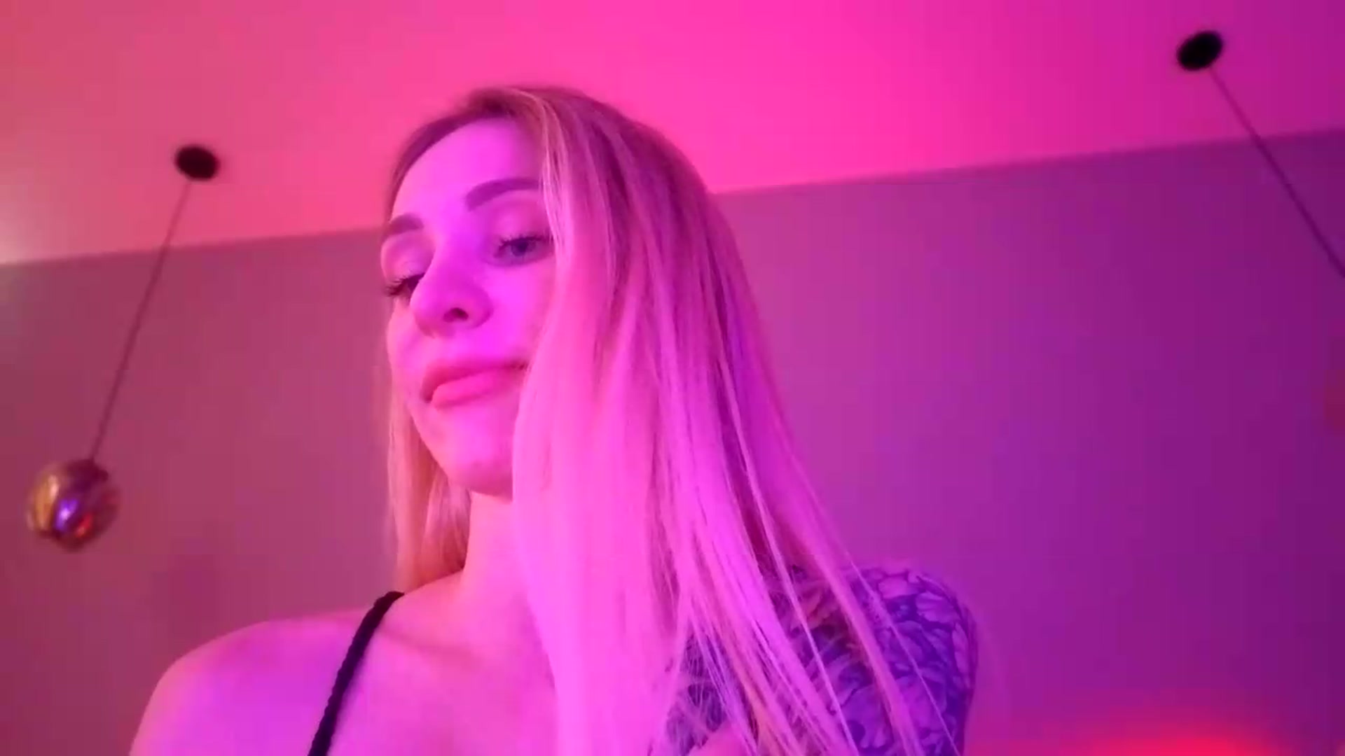 Gallery image thumbnail from Hot_ALISA's myfreecams stream on, 06/23/2026, 09:47 image 19 of 20