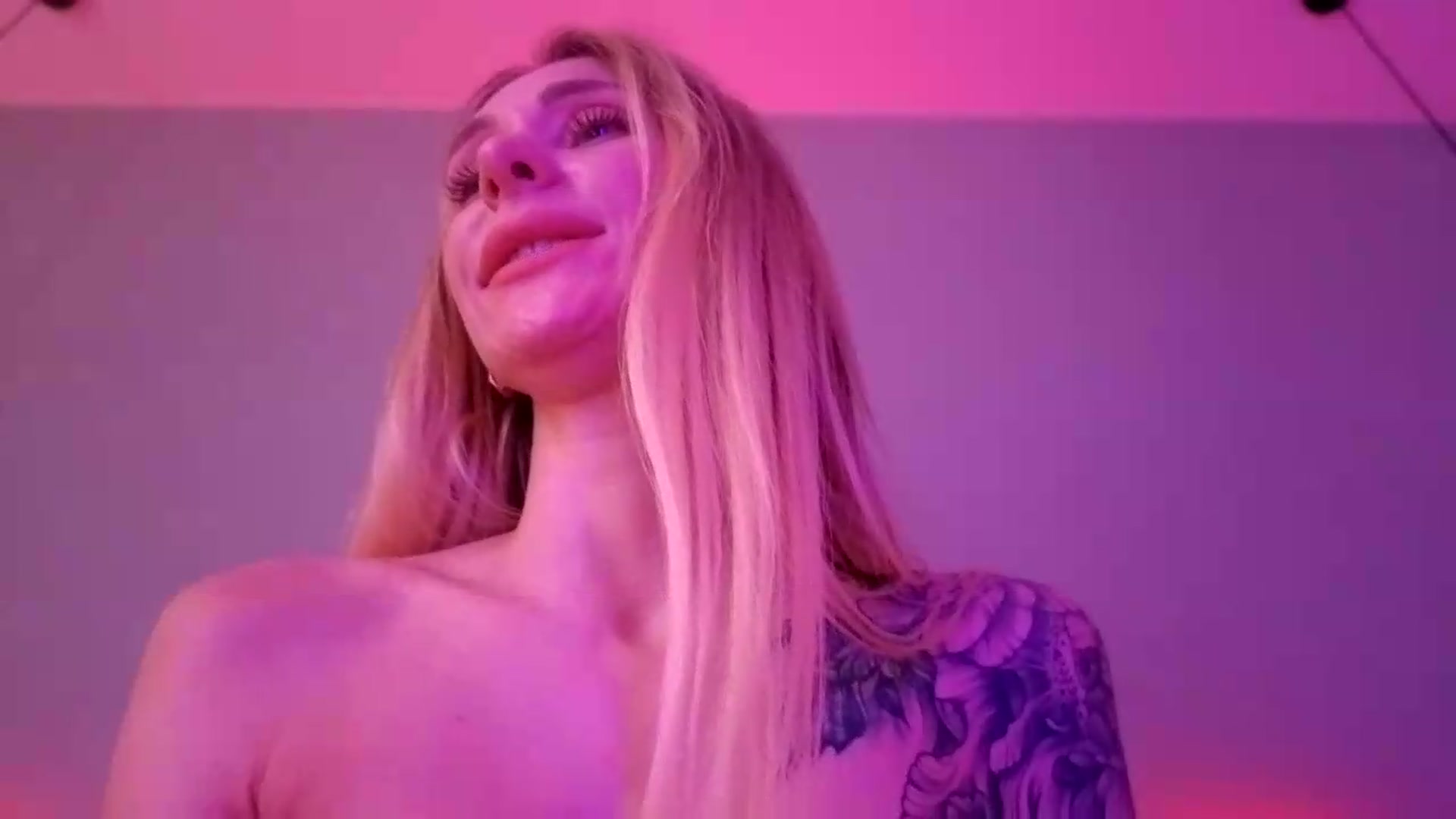Gallery image thumbnail from Hot_ALISA's myfreecams stream on, 06/23/2026, 10:44 image 9 of 20