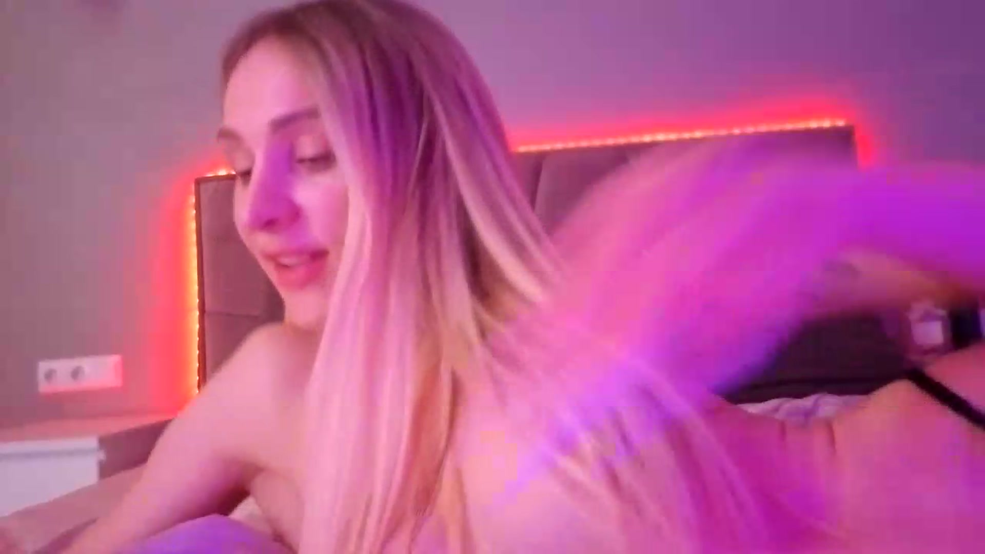 Gallery image thumbnail from Hot_ALISA's myfreecams stream on, 06/23/2026, 11:56 image 9 of 20