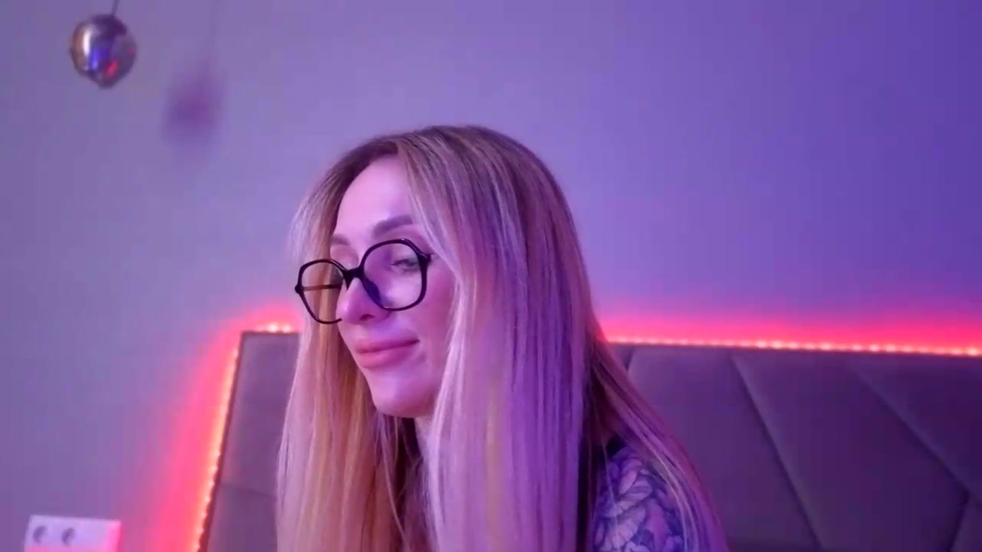 Gallery image thumbnail from Hot_ALISA's myfreecams stream on, 06/24/2026, 11:49 image 4 of 20