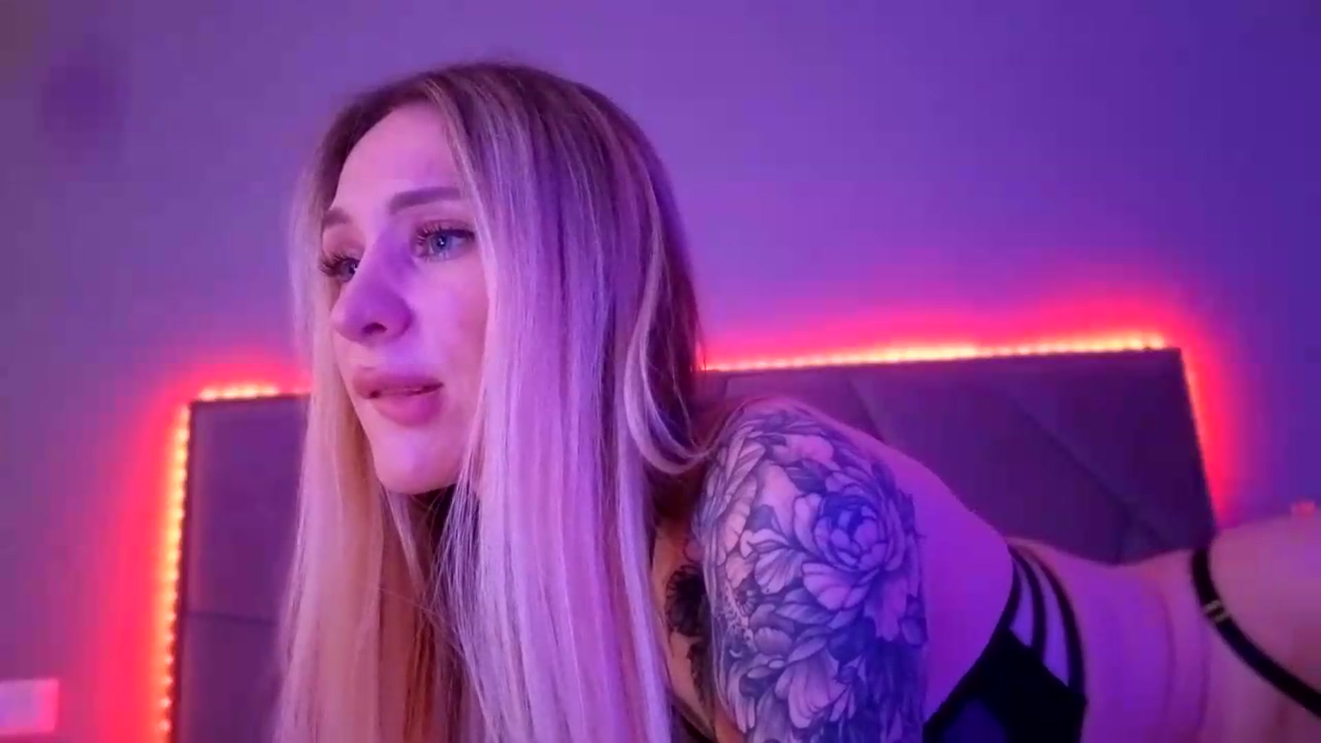 Gallery image thumbnail from Hot_ALISA's myfreecams stream on, 06/26/2026, 12:04 image 17 of 20