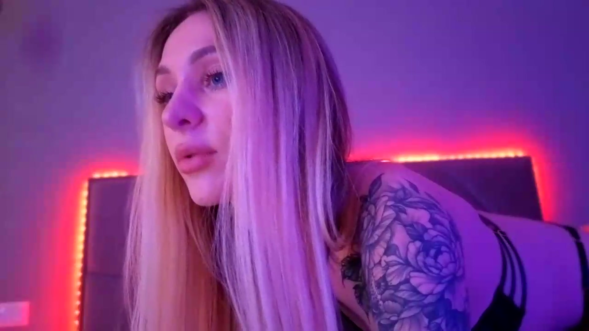 Gallery image thumbnail from Hot_ALISA's myfreecams stream on, 06/26/2026, 12:04 image 18 of 20