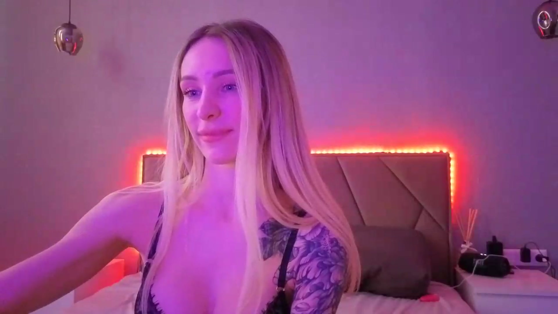 Gallery image thumbnail from Hot_ALISA's myfreecams stream on, 06/29/2026, 10:28 image 6 of 20