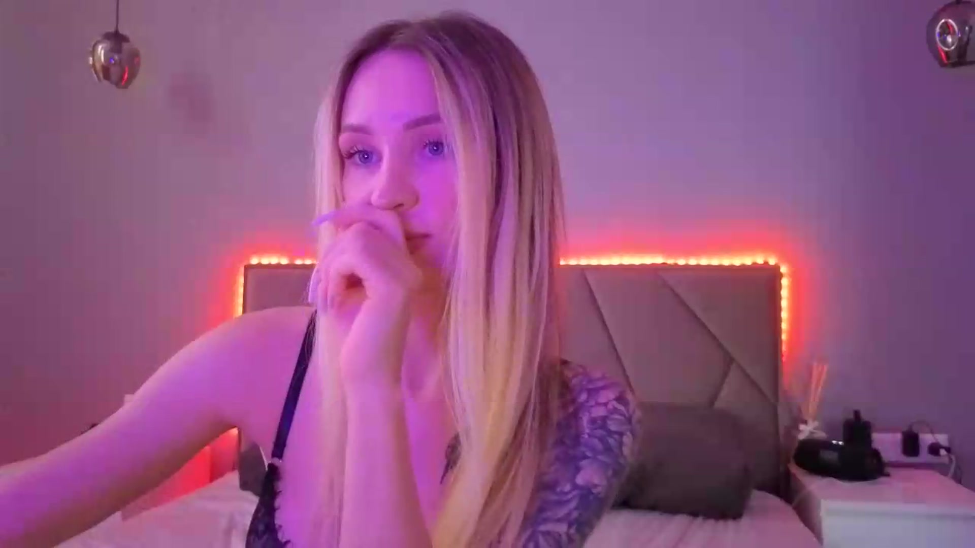 Gallery image thumbnail from Hot_ALISA's myfreecams stream on, 06/29/2026, 10:28 image 20 of 20