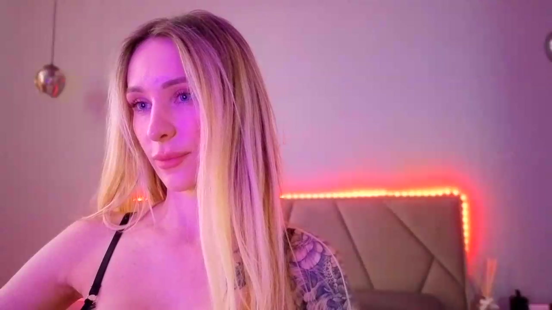 Gallery image thumbnail from Hot_ALISA's myfreecams stream on, 06/29/2026, 11:01 image 20 of 20