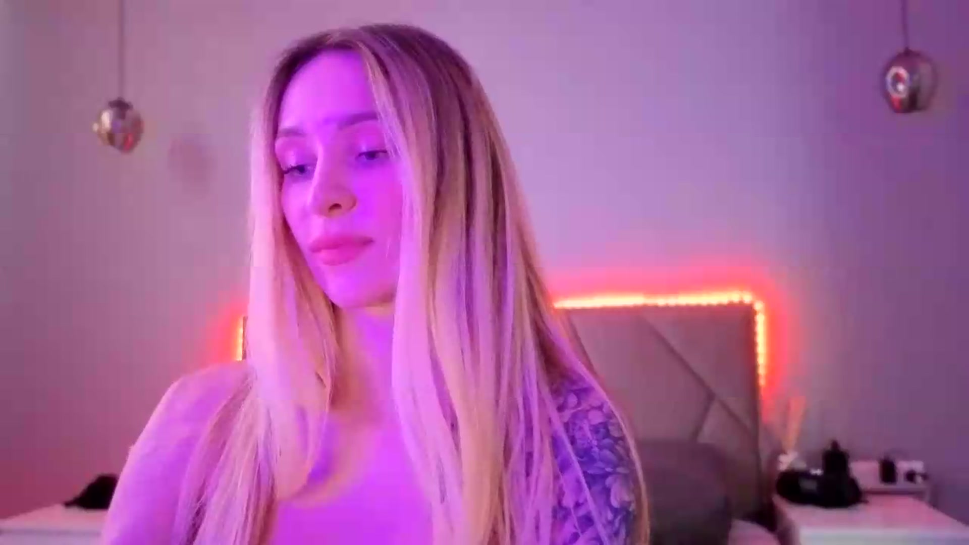 Gallery image thumbnail from Hot_ALISA's myfreecams stream on, 06/29/2026, 11:01 image 4 of 20