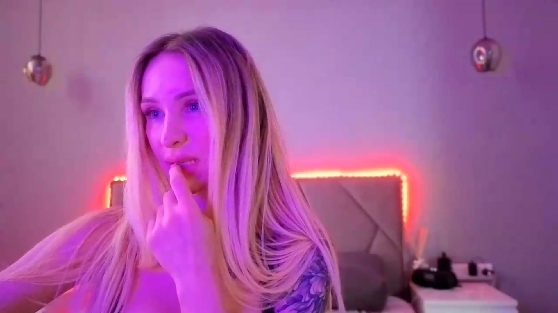 Gallery image thumbnail from Hot_ALISA's myfreecams stream on, 06/29/2026, 11:01 image 3 of 20
