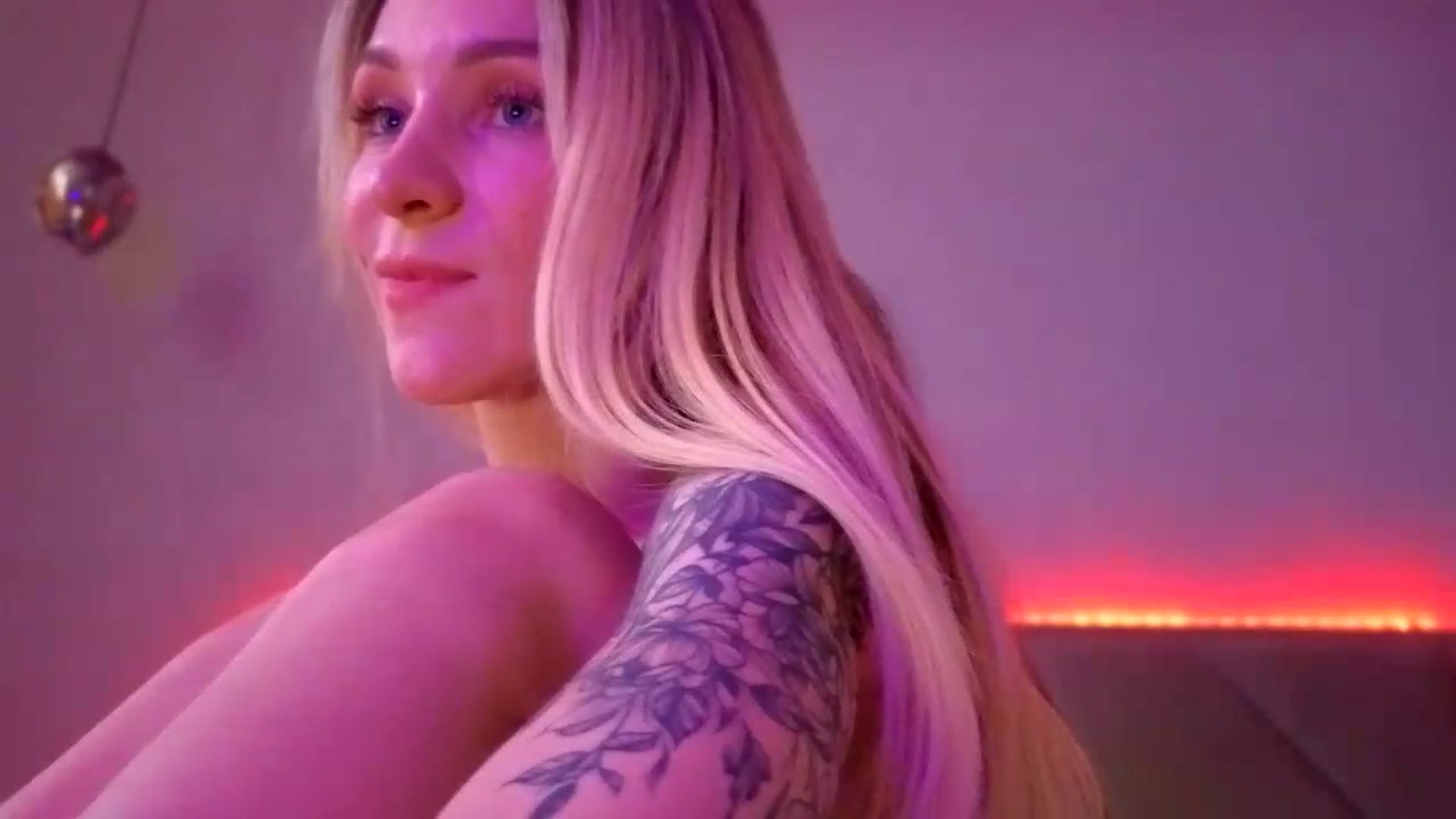 Gallery image thumbnail from Hot_ALISA's myfreecams stream on, 06/29/2026, 14:58 image 15 of 20