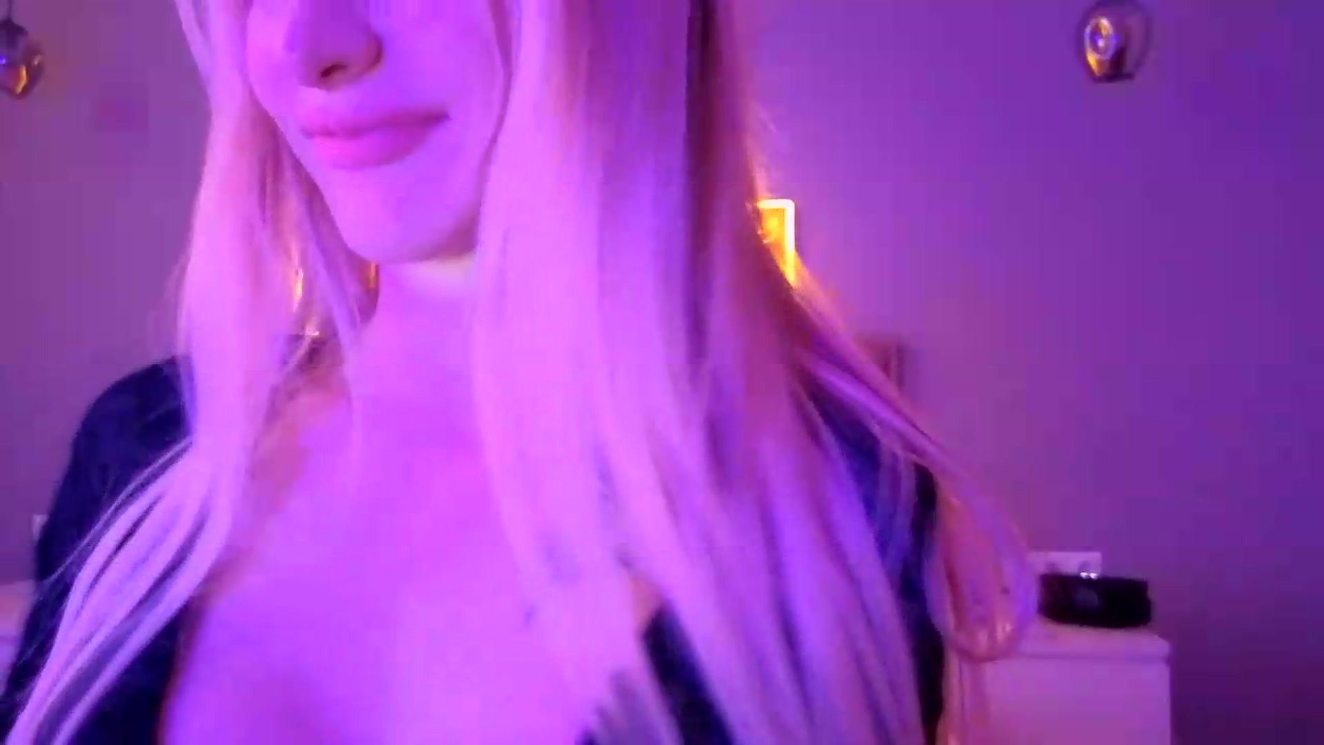 Gallery image thumbnail from Hot_ALISA's myfreecams stream on, 07/04/2026, 09:55 image 19 of 20