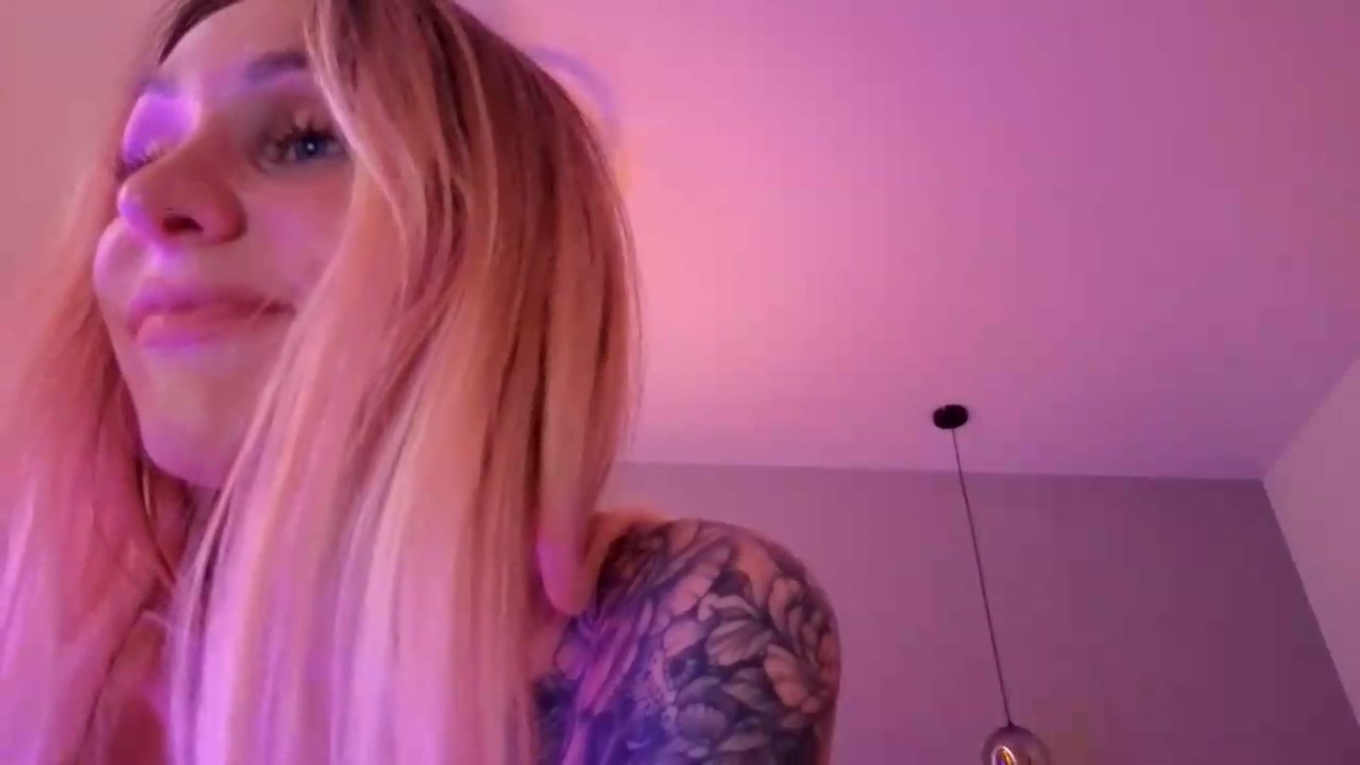 Gallery image thumbnail from Hot_ALISA's myfreecams stream on, 07/04/2026, 11:48 image 9 of 20