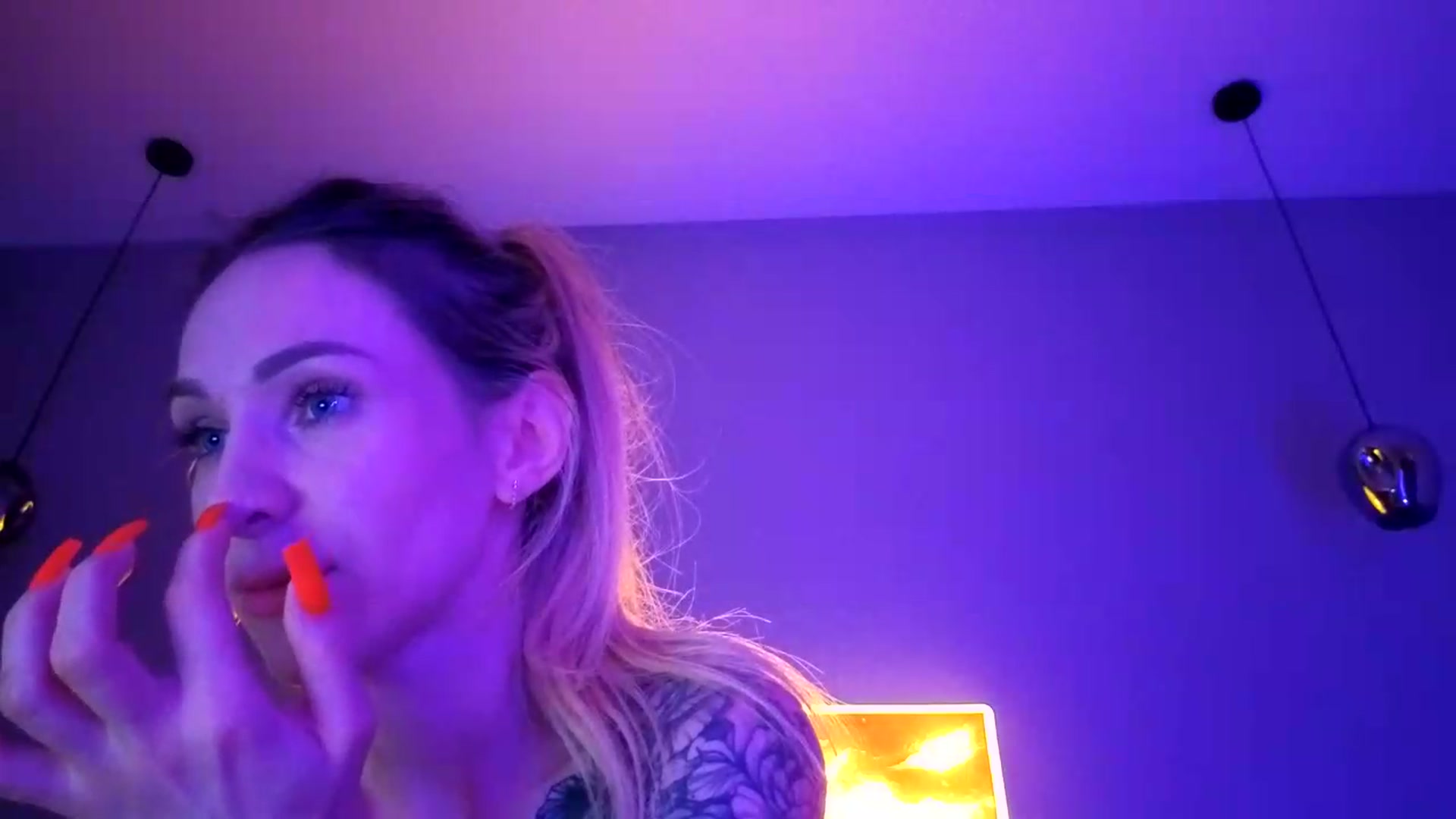 Gallery image thumbnail from Hot_ALISA's myfreecams stream on, 07/08/2026, 13:44 image 13 of 20