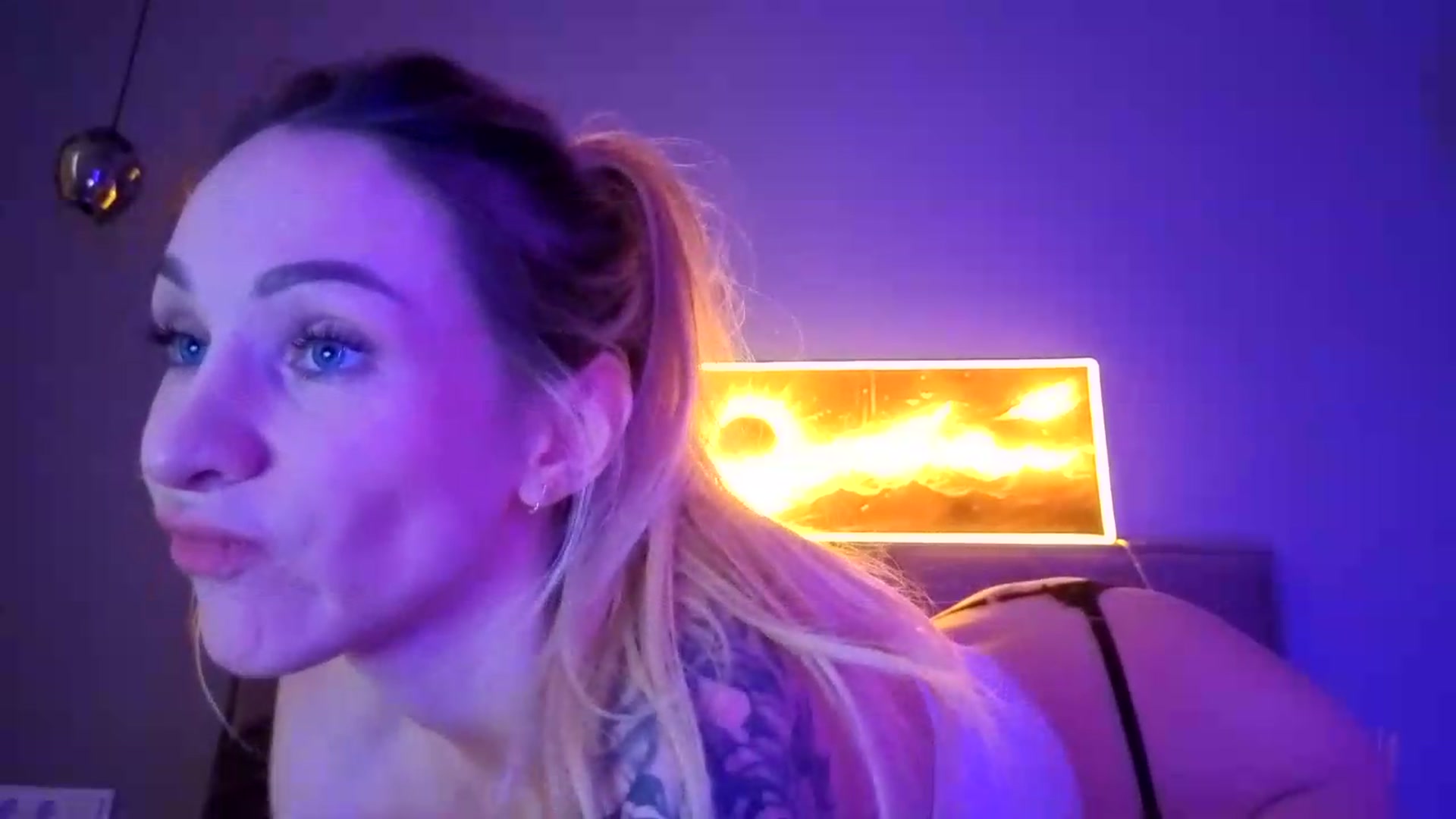 Gallery image thumbnail from Hot_ALISA's myfreecams stream on, 07/08/2026, 14:33 image 12 of 20